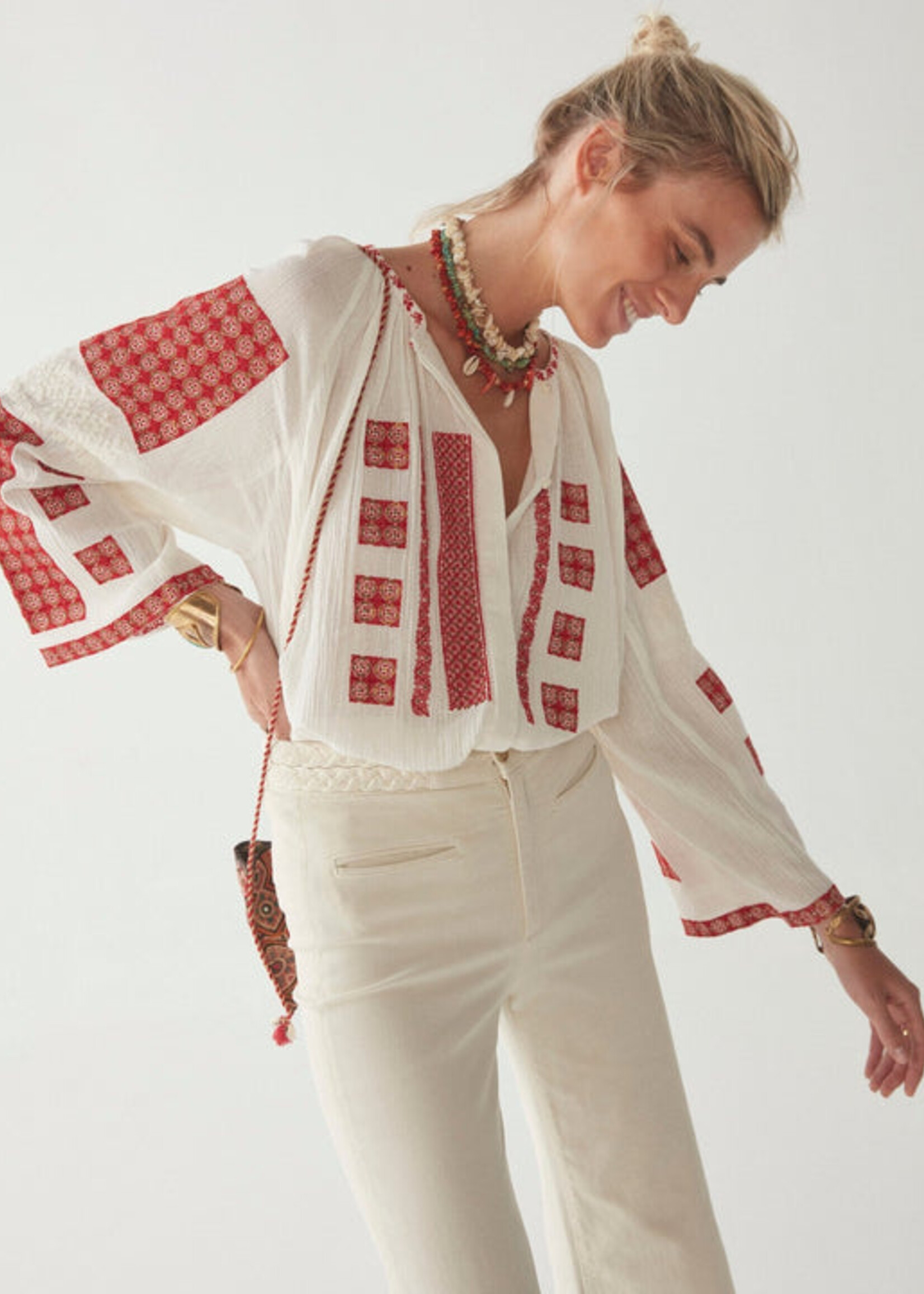 Maison Hotel Alexandra Blouse