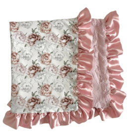 rockin royalty Floral Dreams Luxe Cuddle Blanket