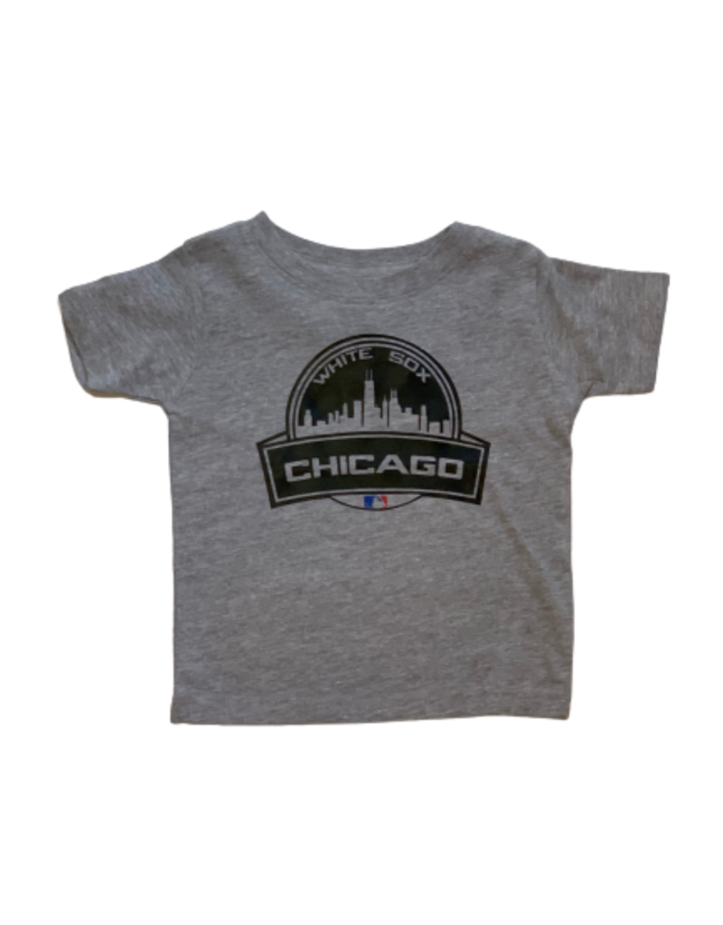 Tracy's Treasures White SOX Cityscape Gray Short Sleeve Shirt
