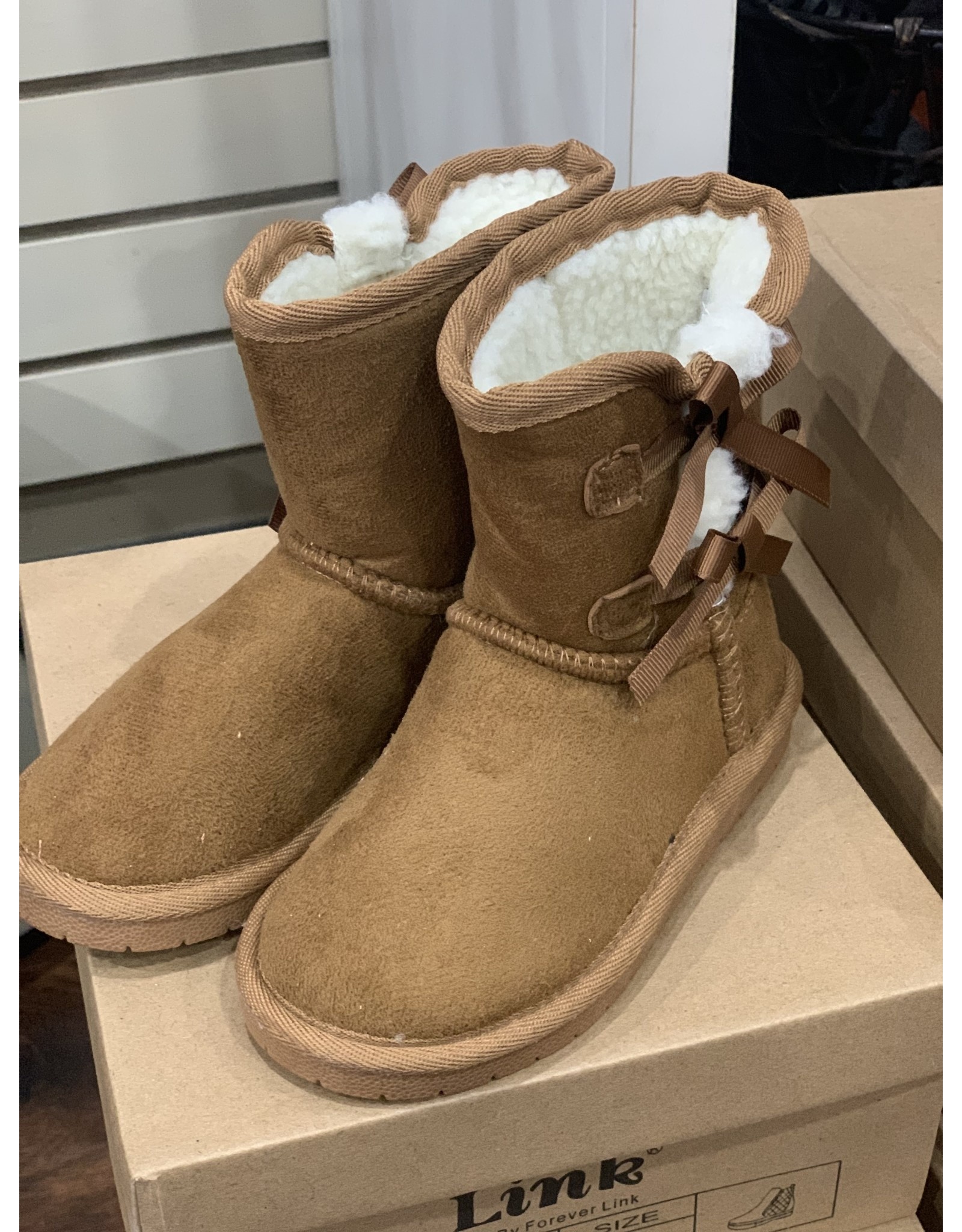 tan fur lined boots