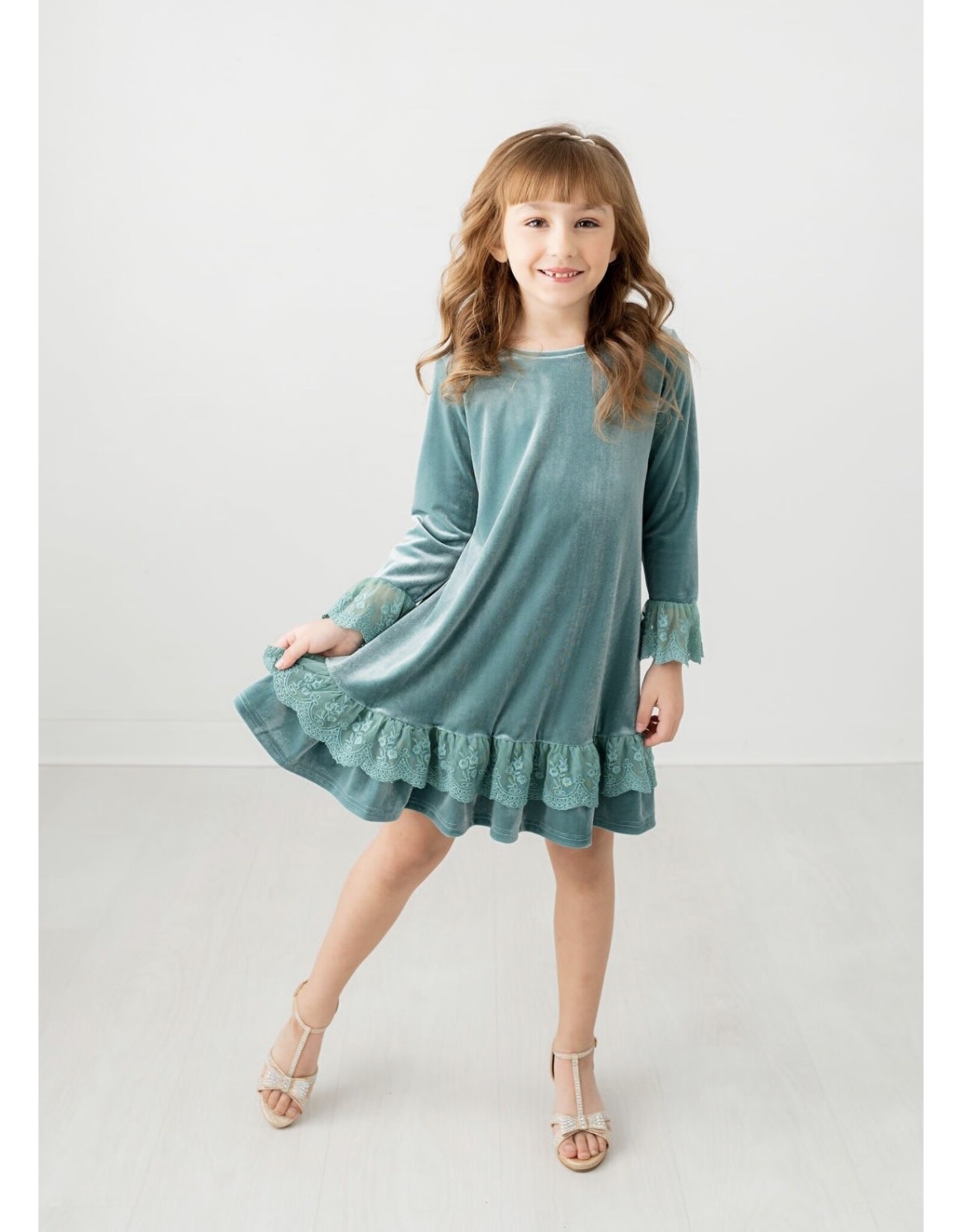 Evie's Closet Evie's Closet- Wintergreen Simplicity Dress