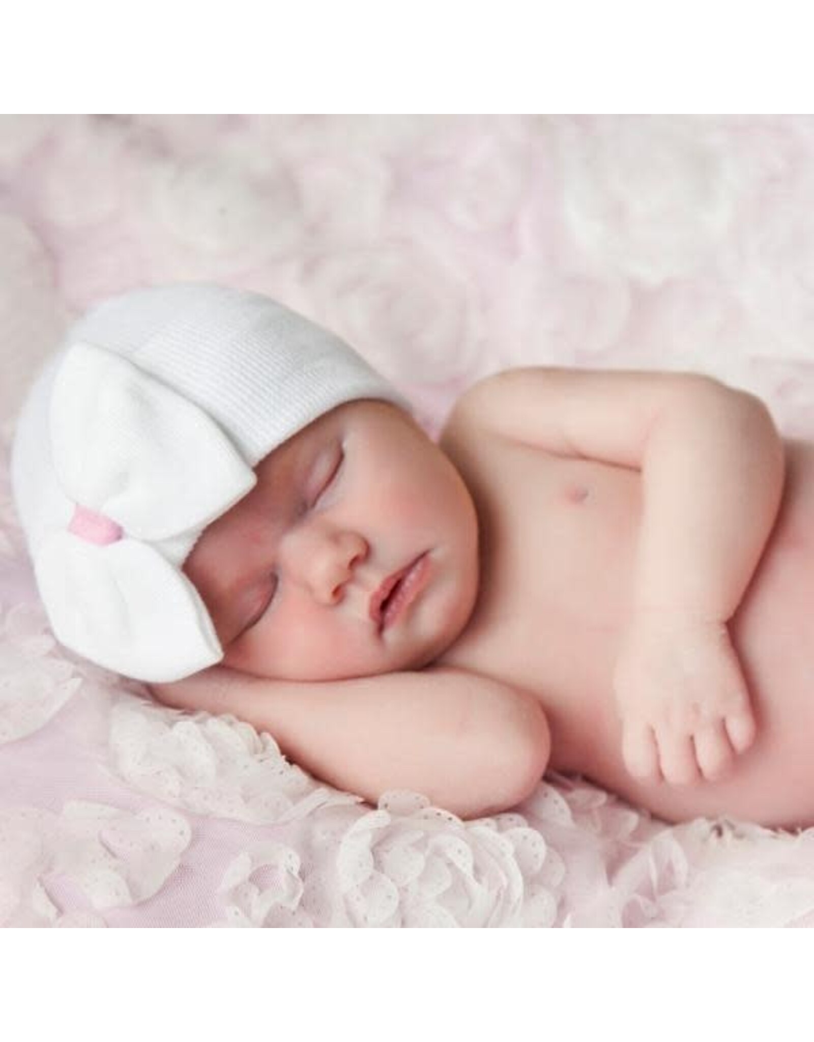 ILYBEAN Ilybean - White Bow w/ Pink Ribbon Nursery Beanie