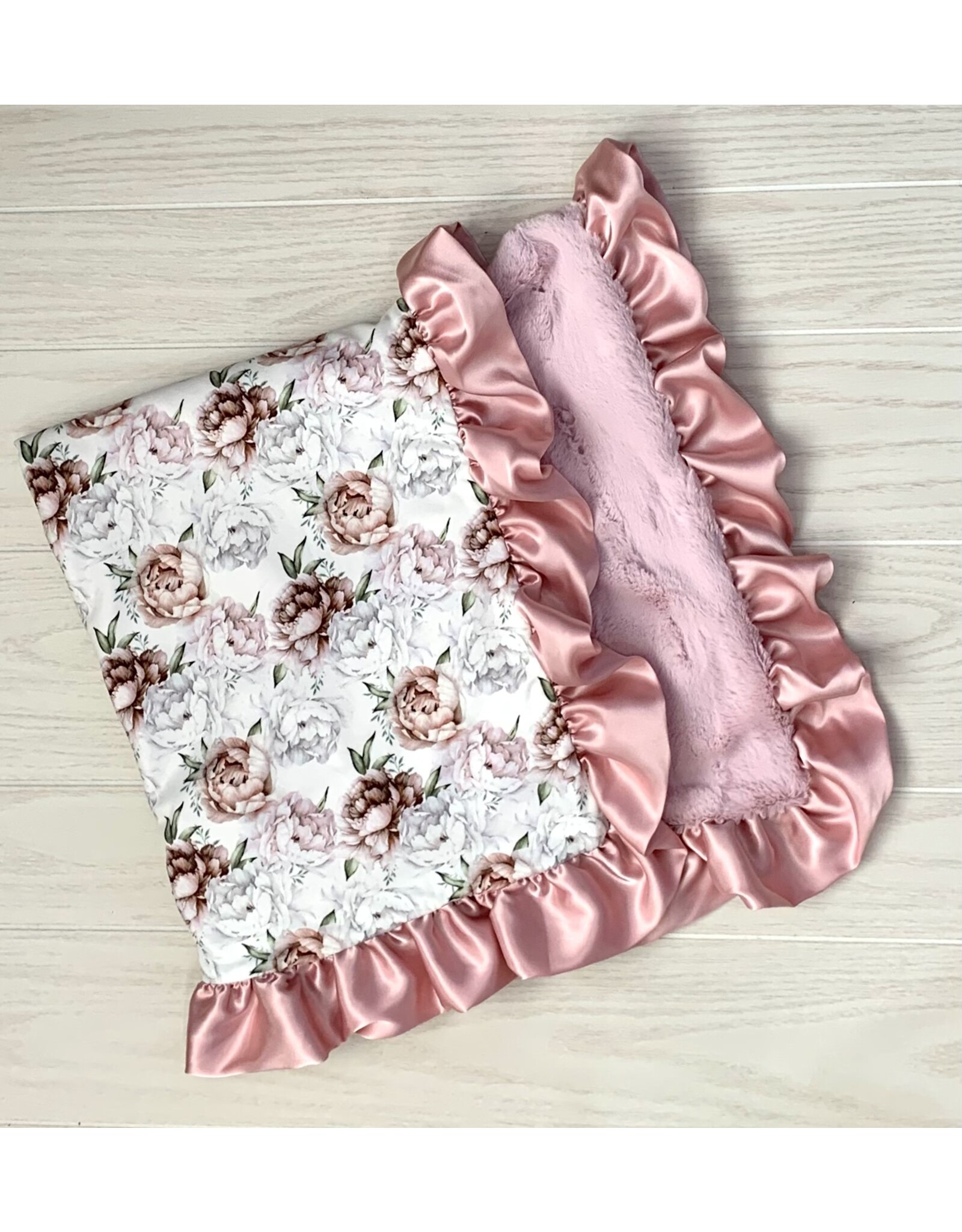 Rockin' Royalty Rockin Royalty- Floral Dreams Plush Blanket