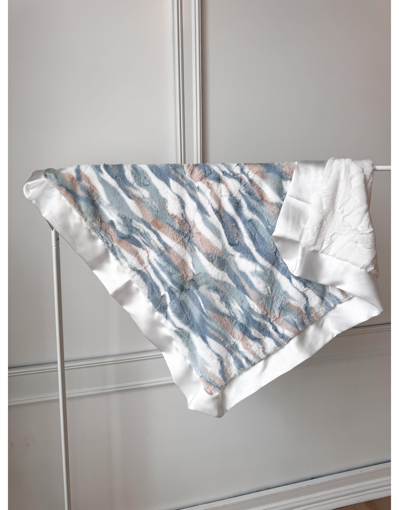 Rockin' Royalty Rockin' Royalty- Riptide Blanket