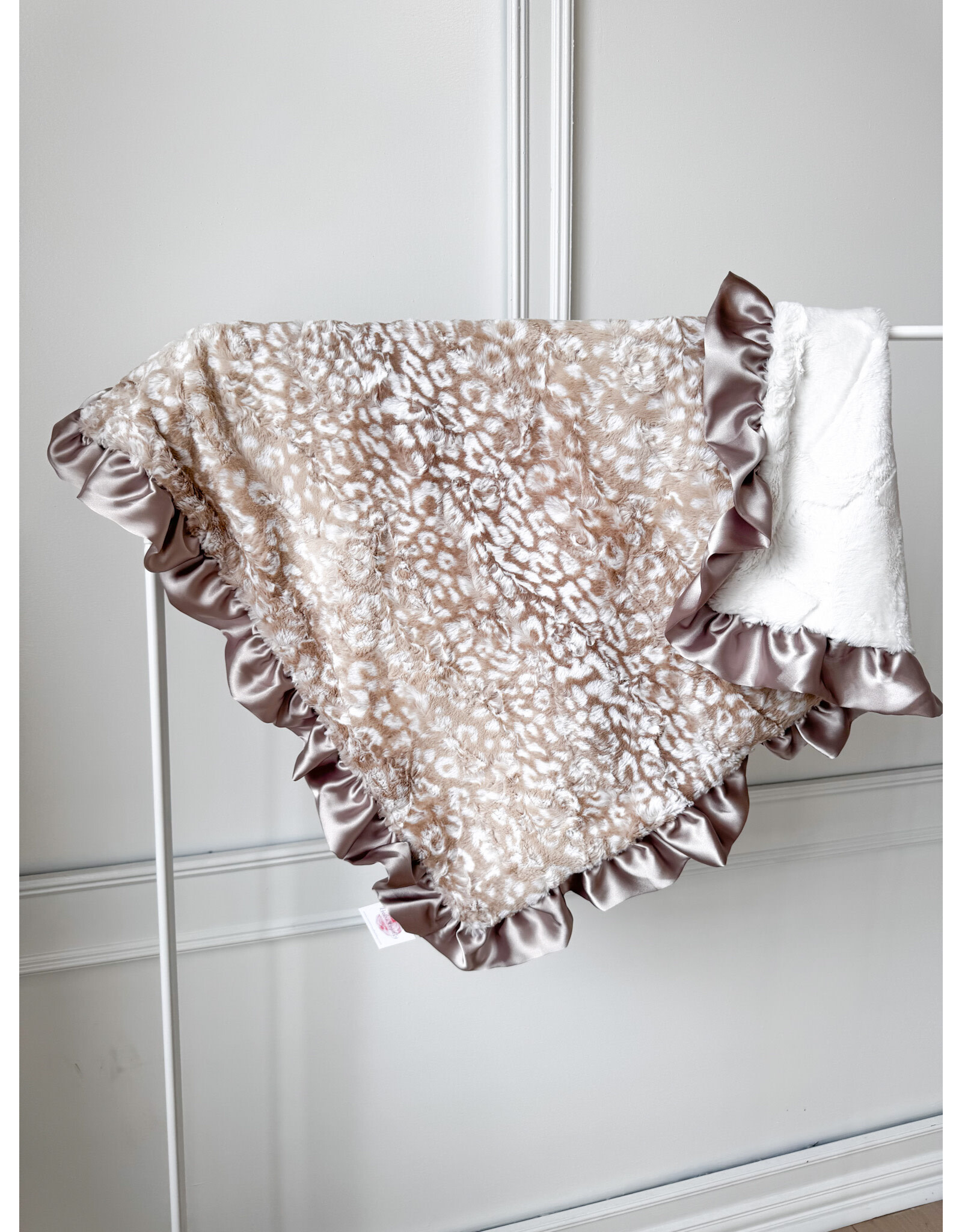 Rockin' Royalty Rockin' Royalty- Lovely Leopard Blanket