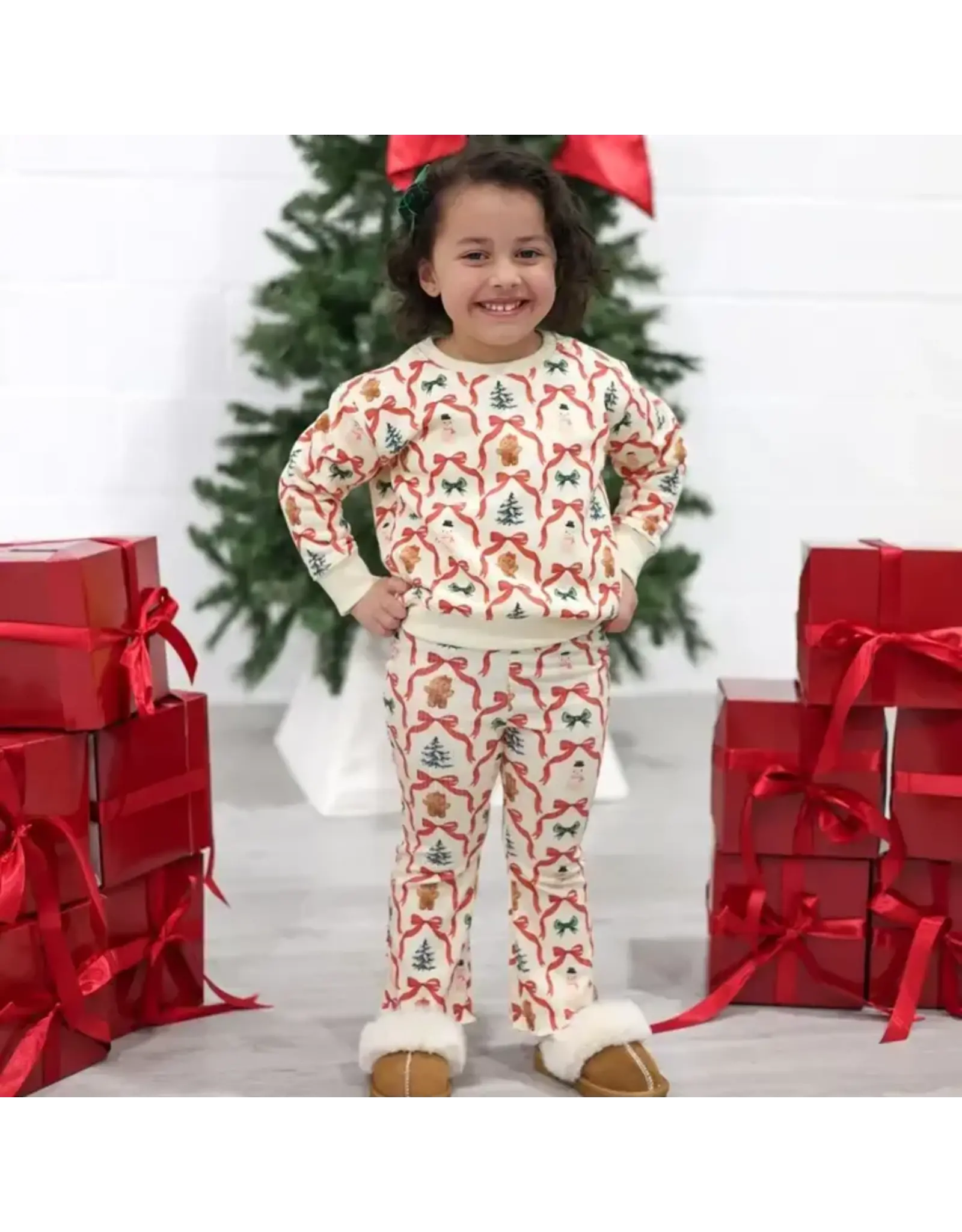 Sweet Wink- Christmas Cutie Sweatshirt: Natural