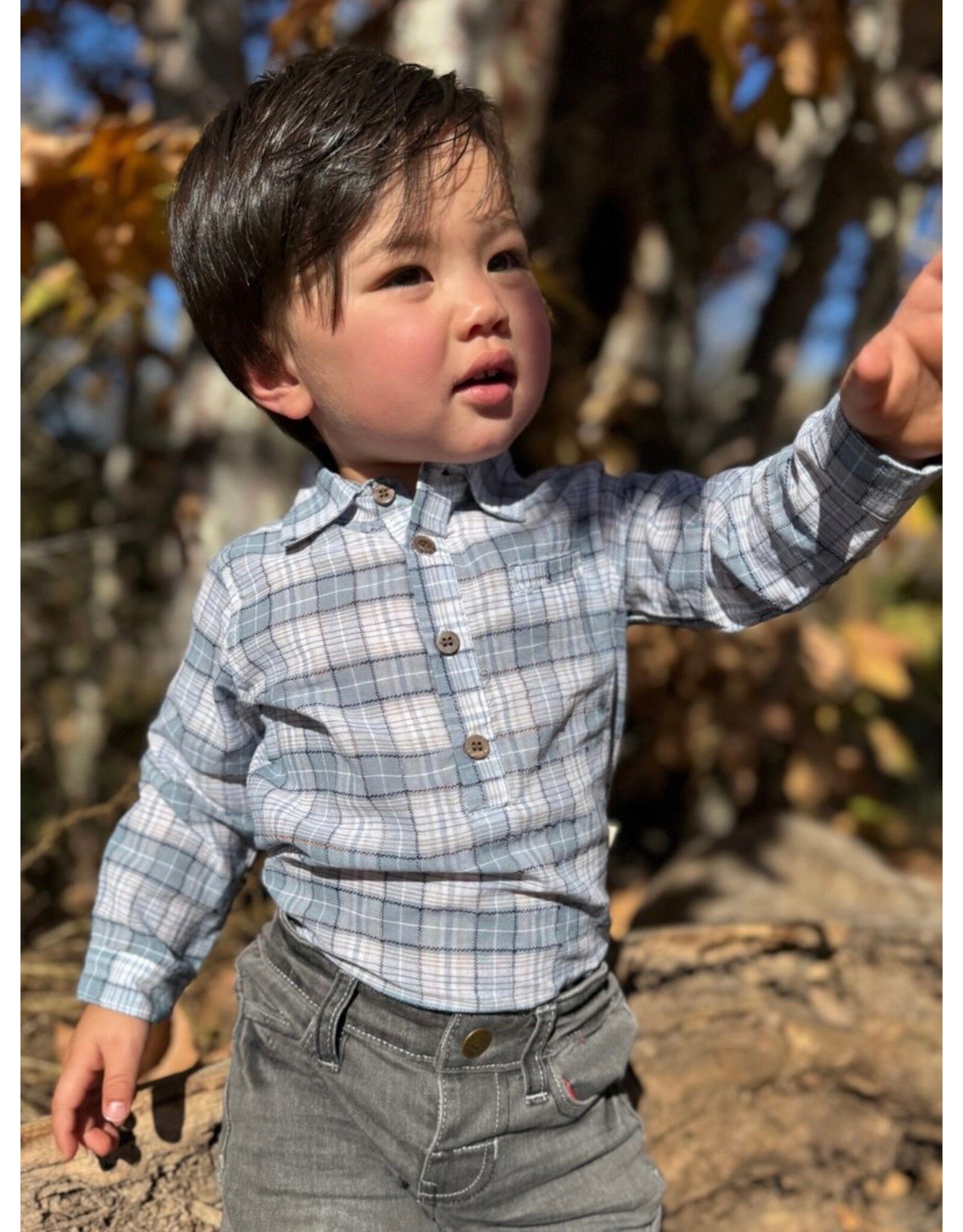 Me & Henry Me & Henry- Jasper Woven Onesie: Grey/Black Plaid