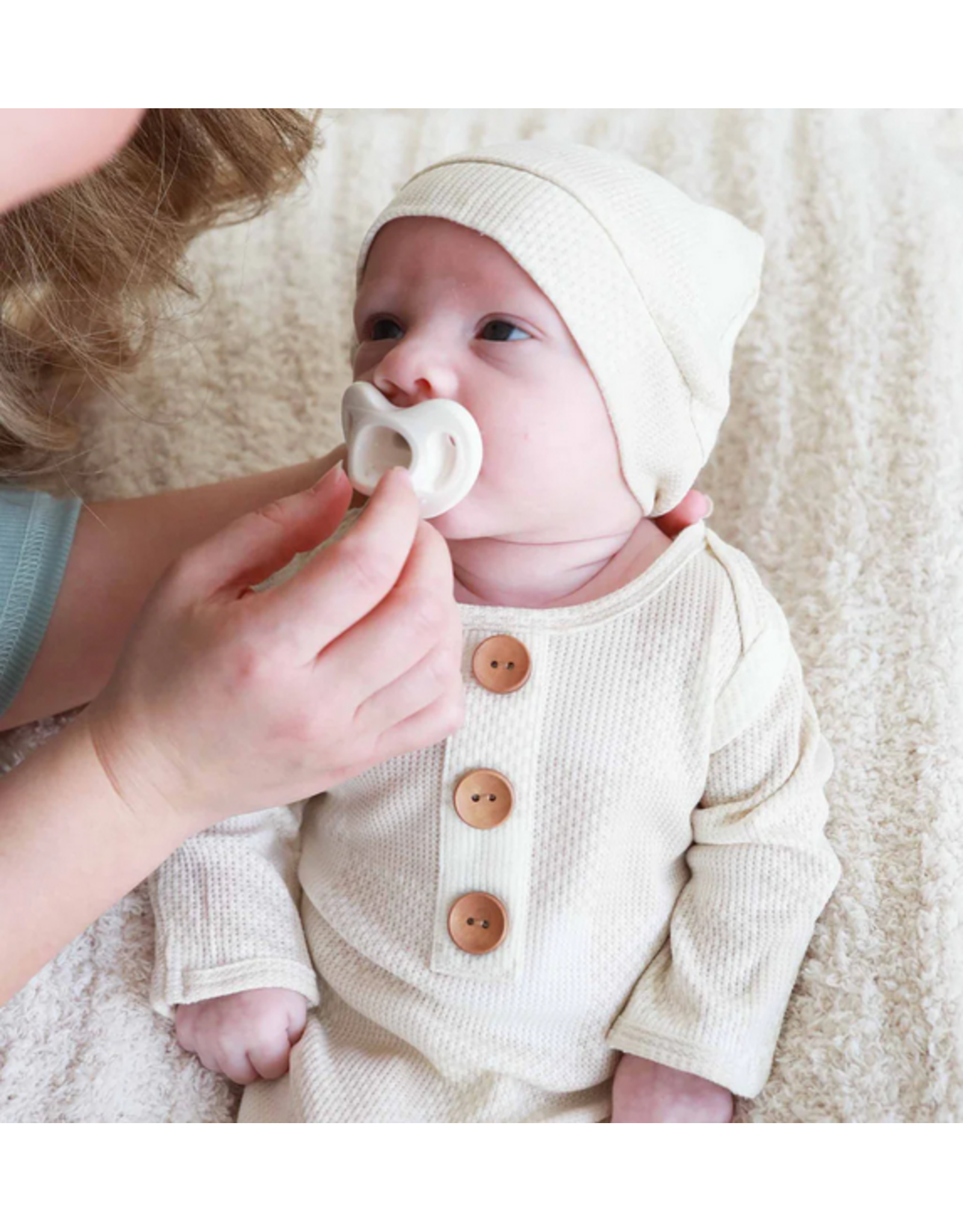 Caden Lane Caden Lane- Big Check Bamboo Waffle Newborn Gown & Hat