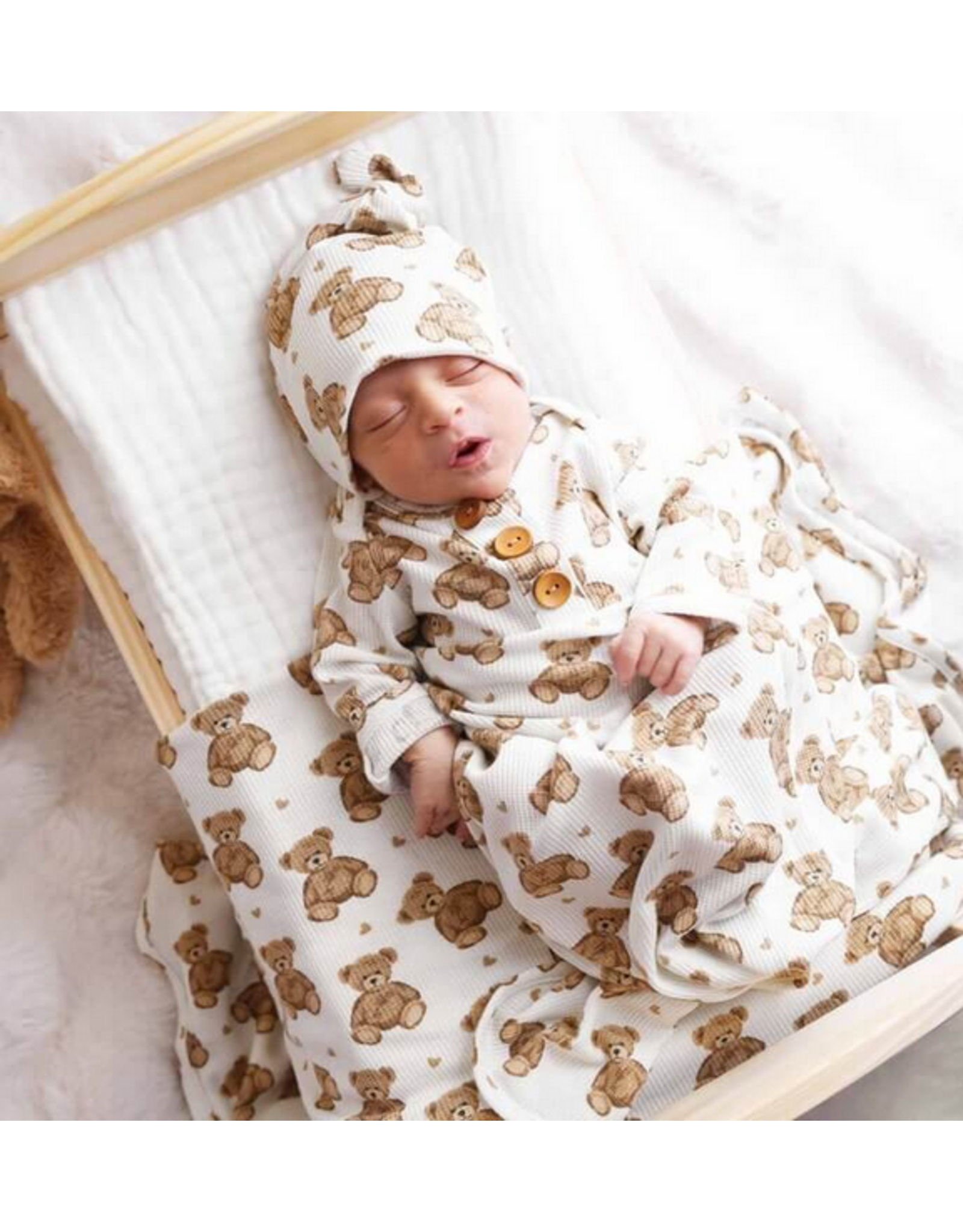 Caden Lane Caden Lane- Beary Sweet Bamboo Waffle Newborn Gown & Hat