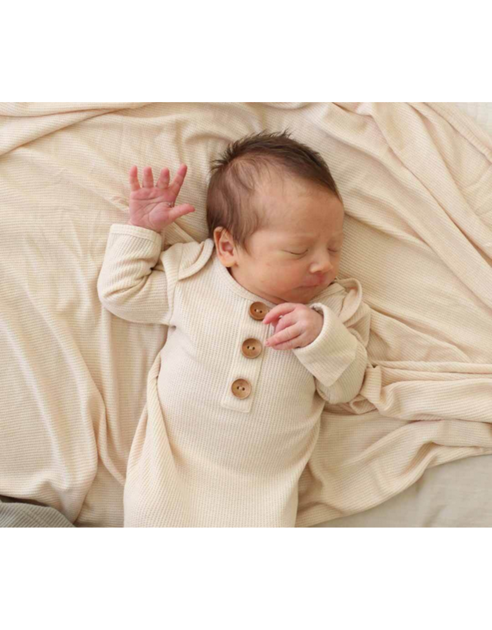 Caden Lane Caden Lane- Oatmeal Bamboo Waffle Newborn Gown & Hat