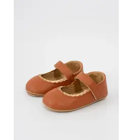Scalloped Toe Mary Jane: Brown