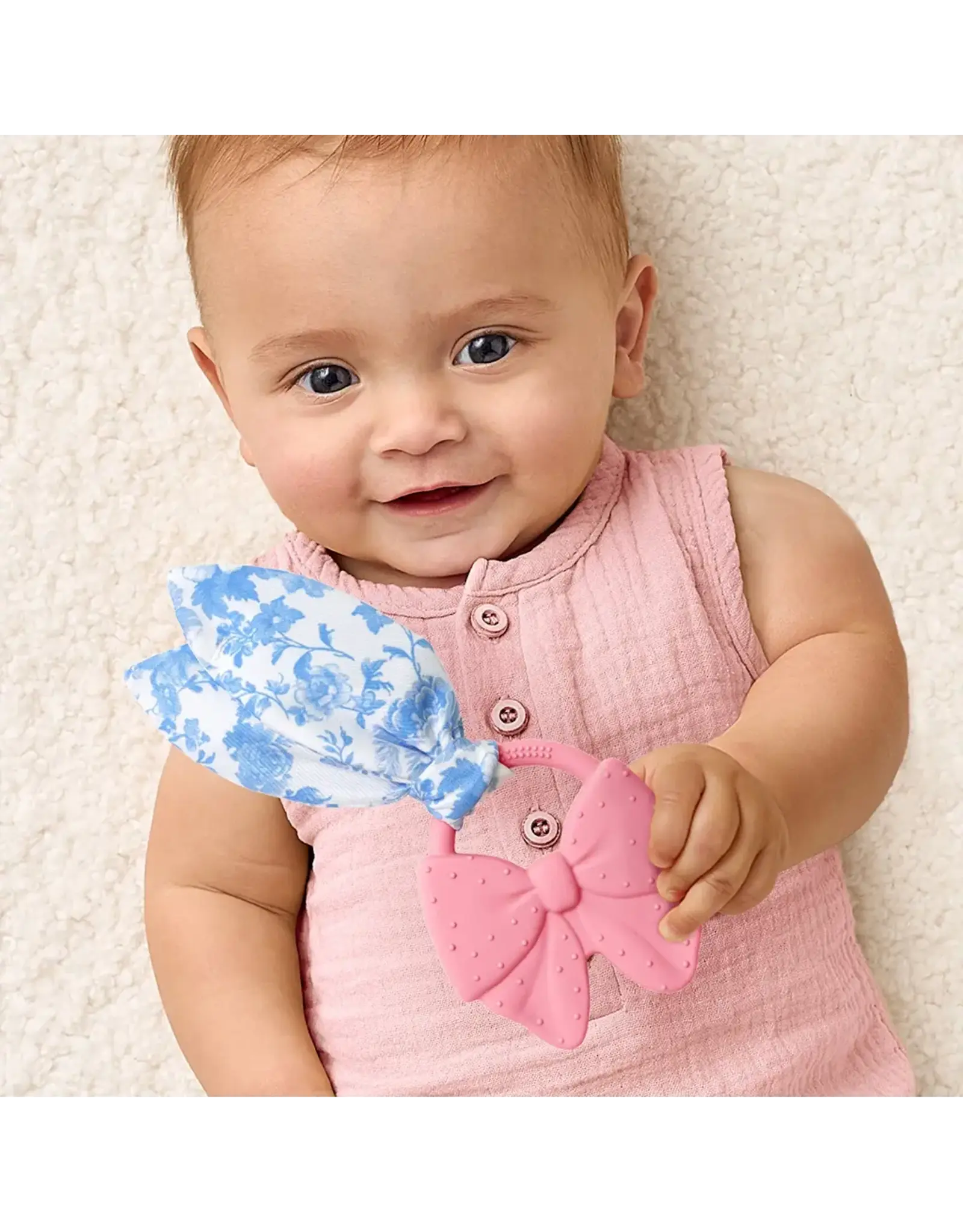 Itzy Ritzy Itzy Ritzy- Crinkle Crew Silicone Teether: Pink Bow
