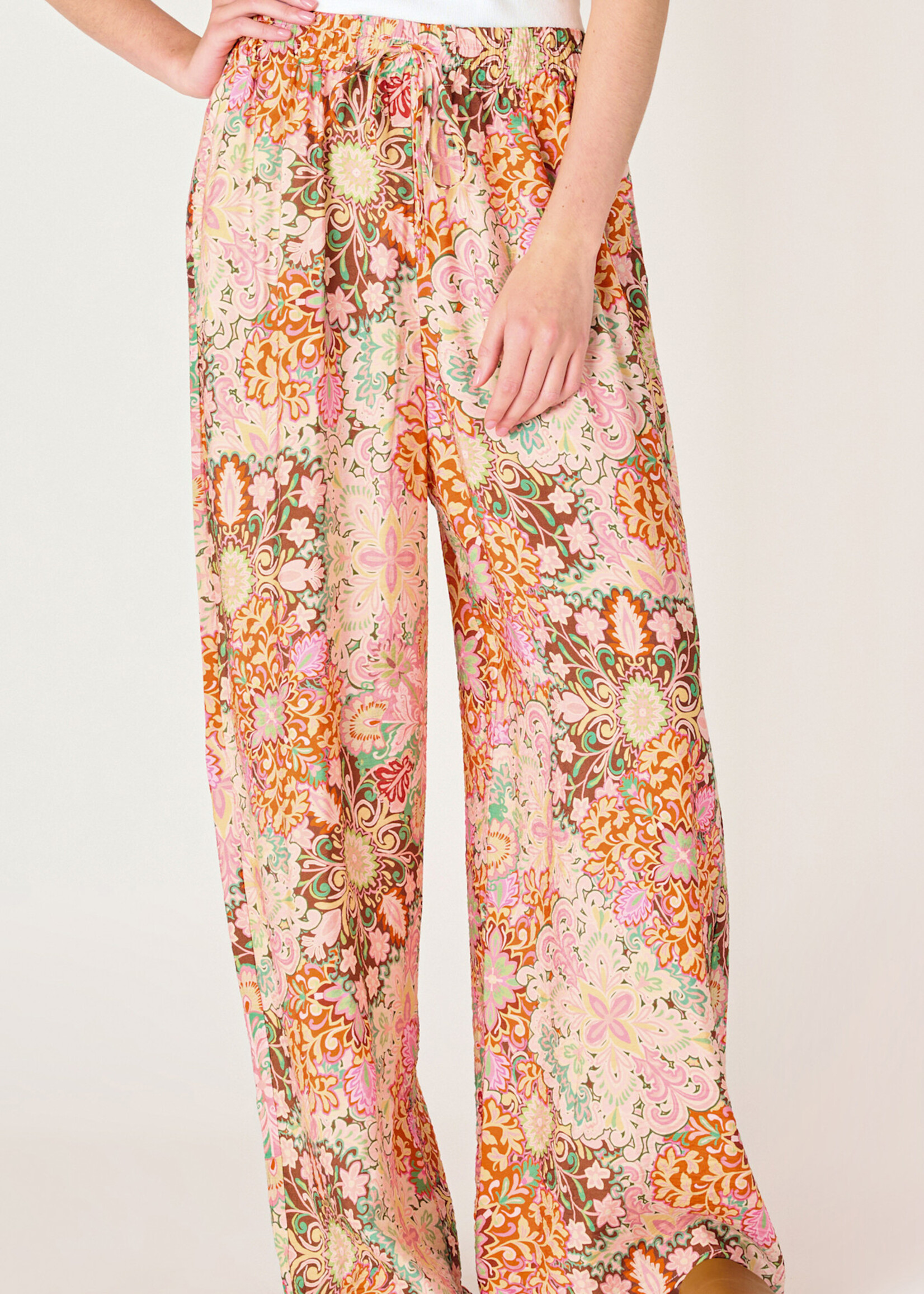 Dex Medallion Flowy Pant