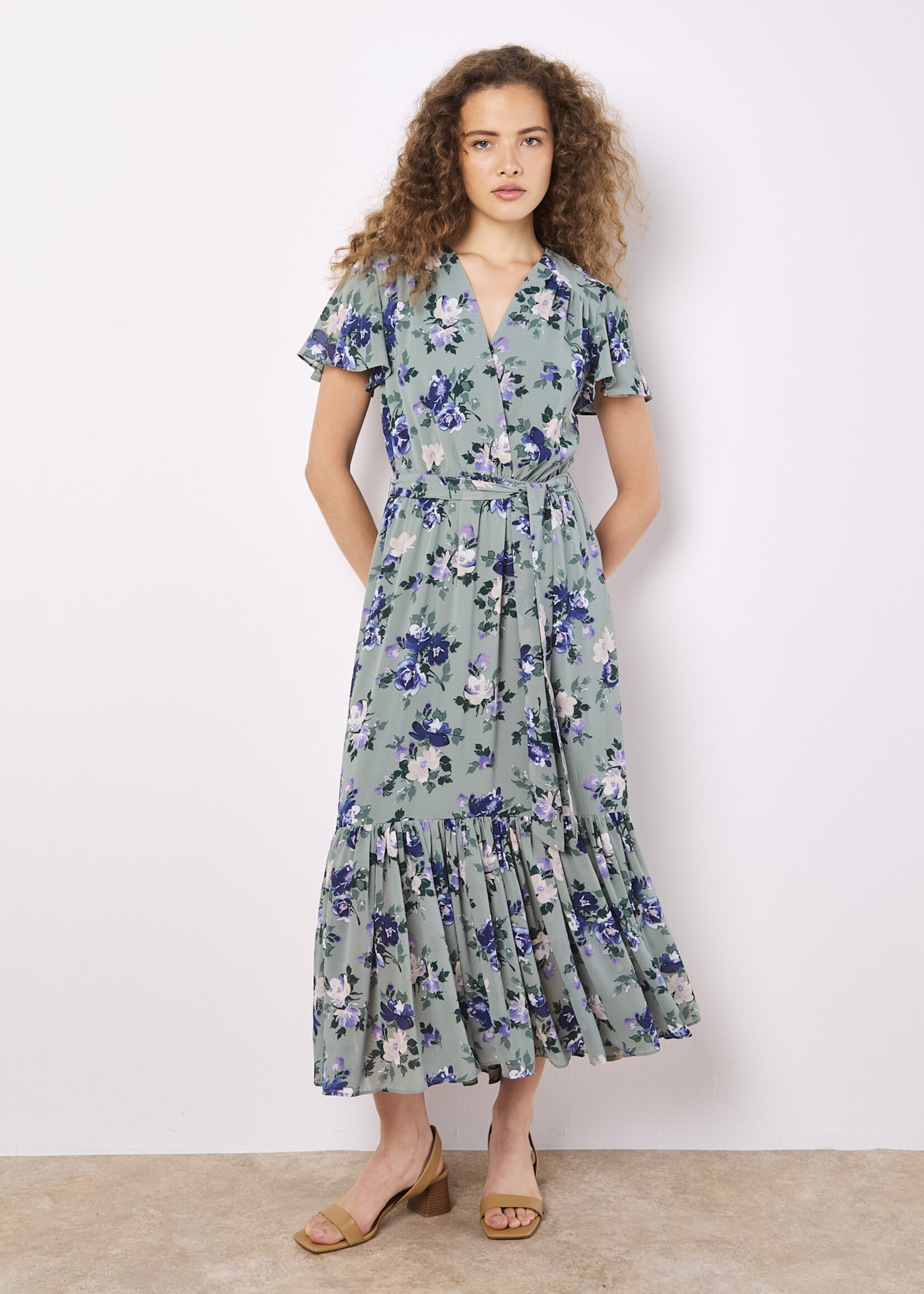 Apricot Rose Bunch Wrap Midi