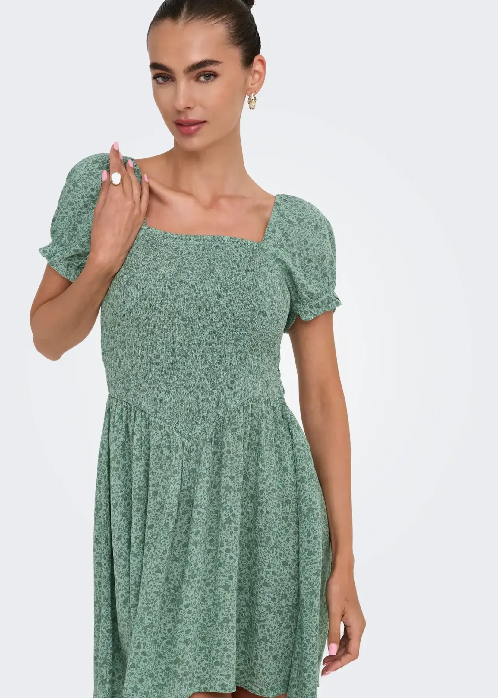 Only Beryl Smocked Fall Floral Dress