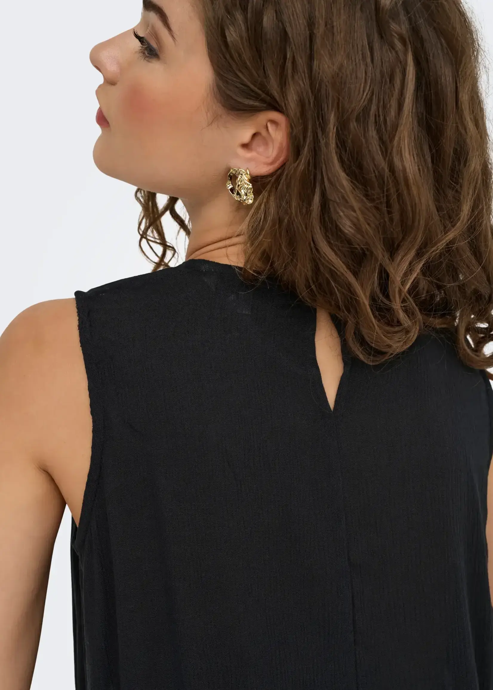 Only Raisa Lace Detail Slvls Top