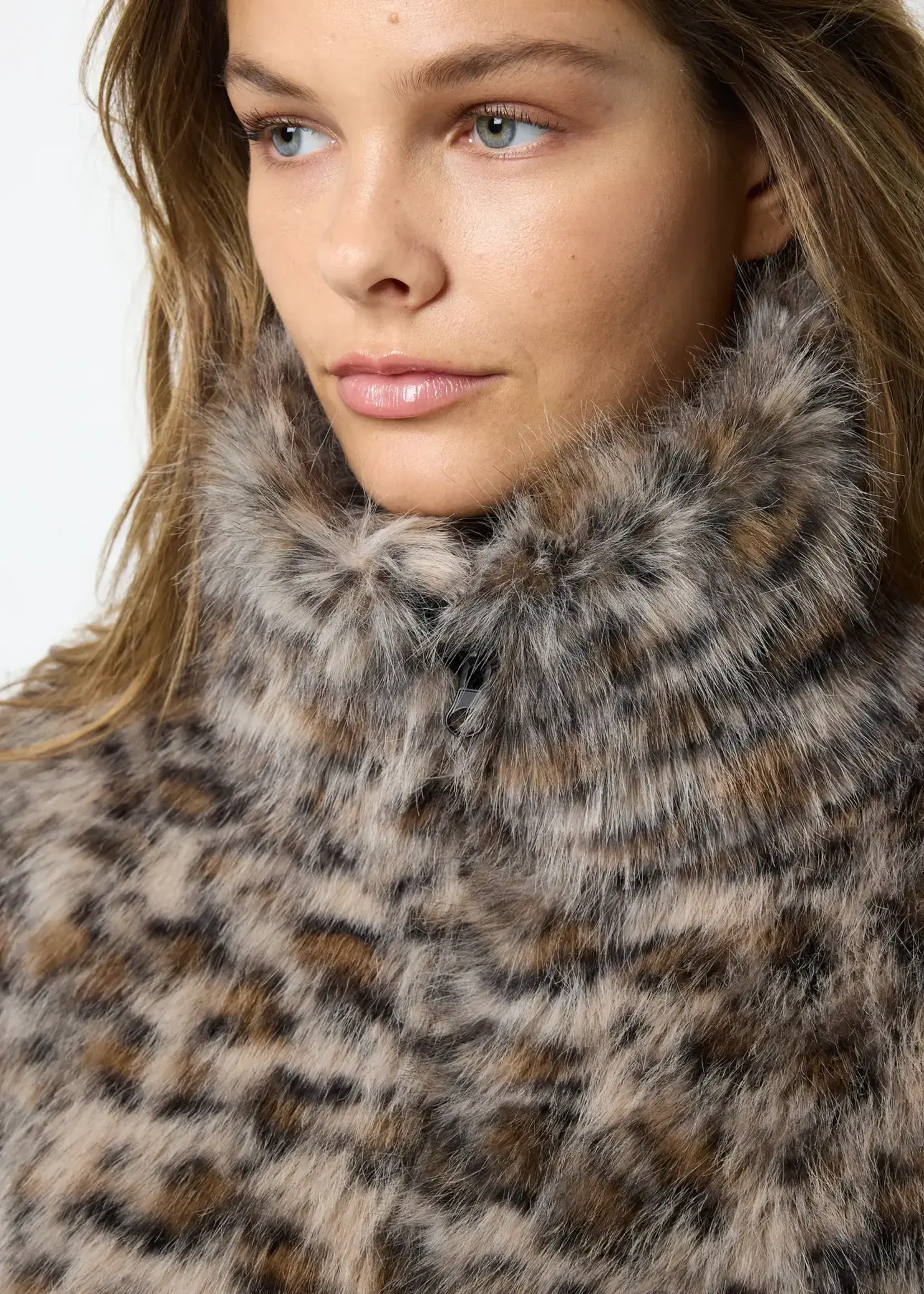 Only Jennie Leo Faux Fur