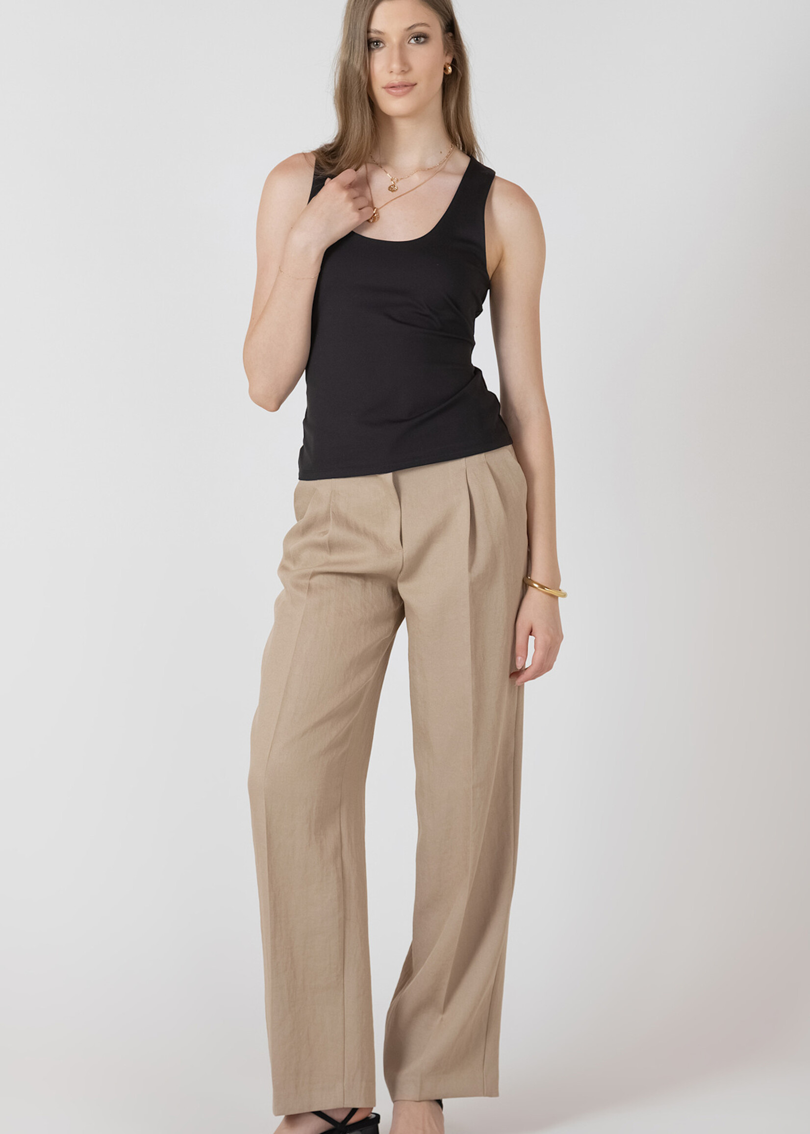 Black Tape Scoop Tank