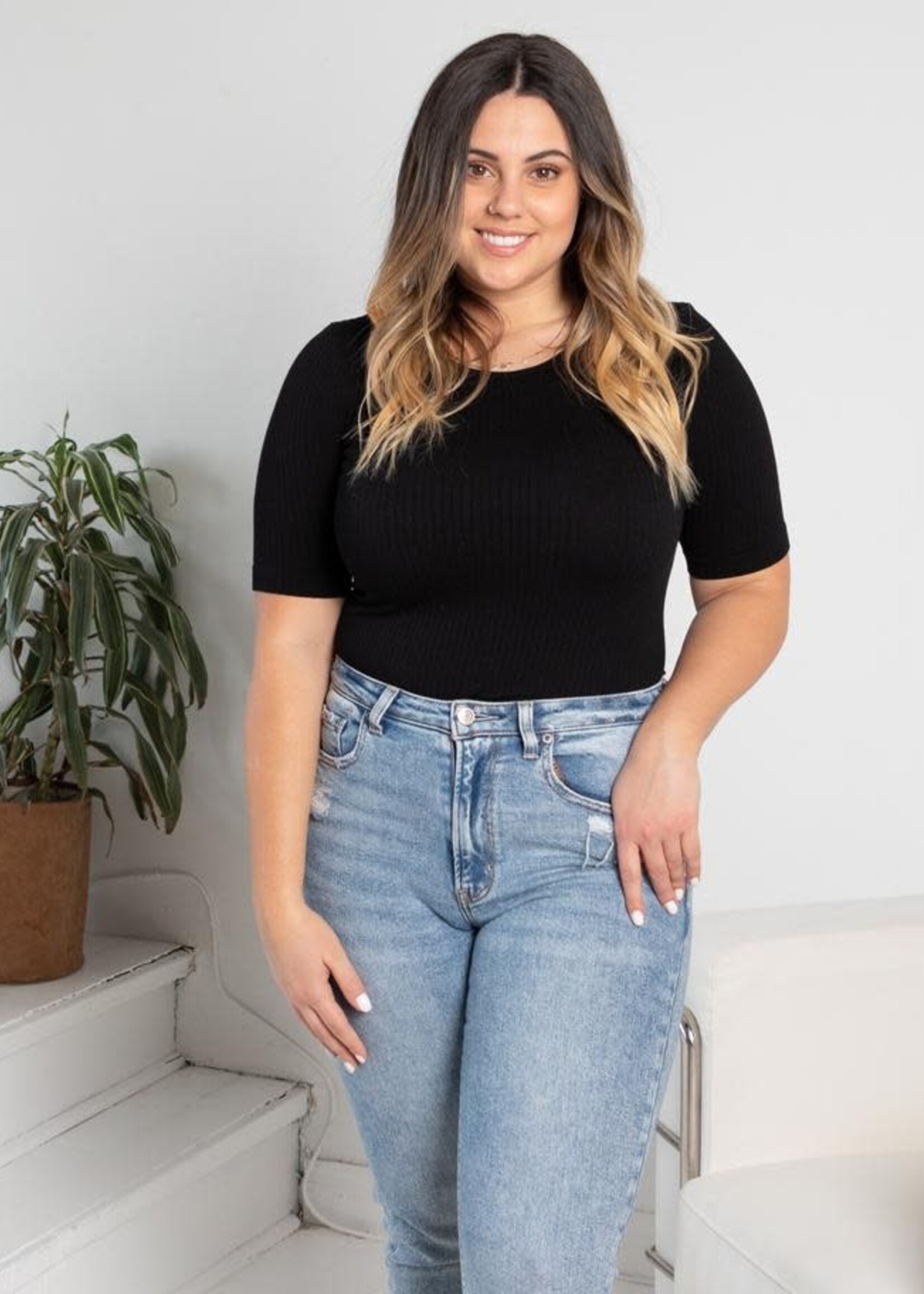 C'est Moi Seamless Rib Crew Neck Top