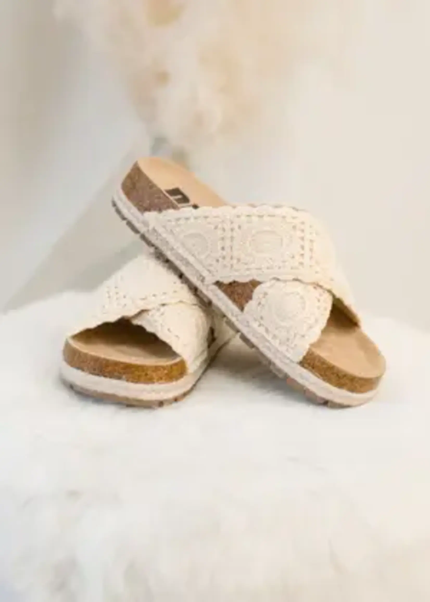 Tacoma Crochet-Cream Slide