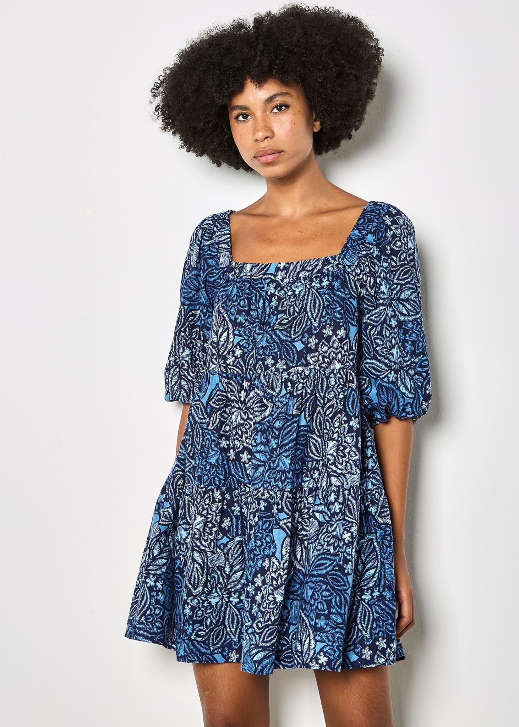 Apricot The Indigo Isle Mini