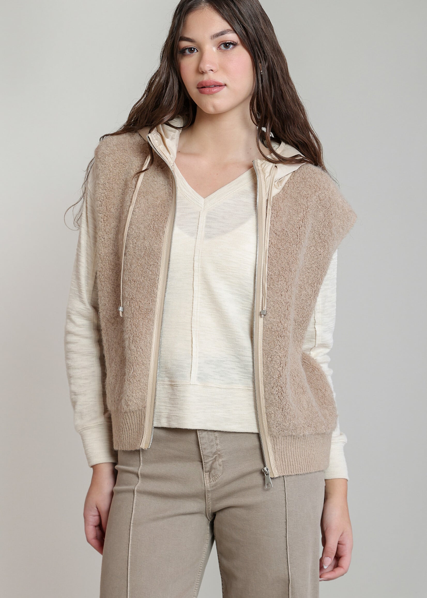 Dex Alpine Boulce Hooded Vest