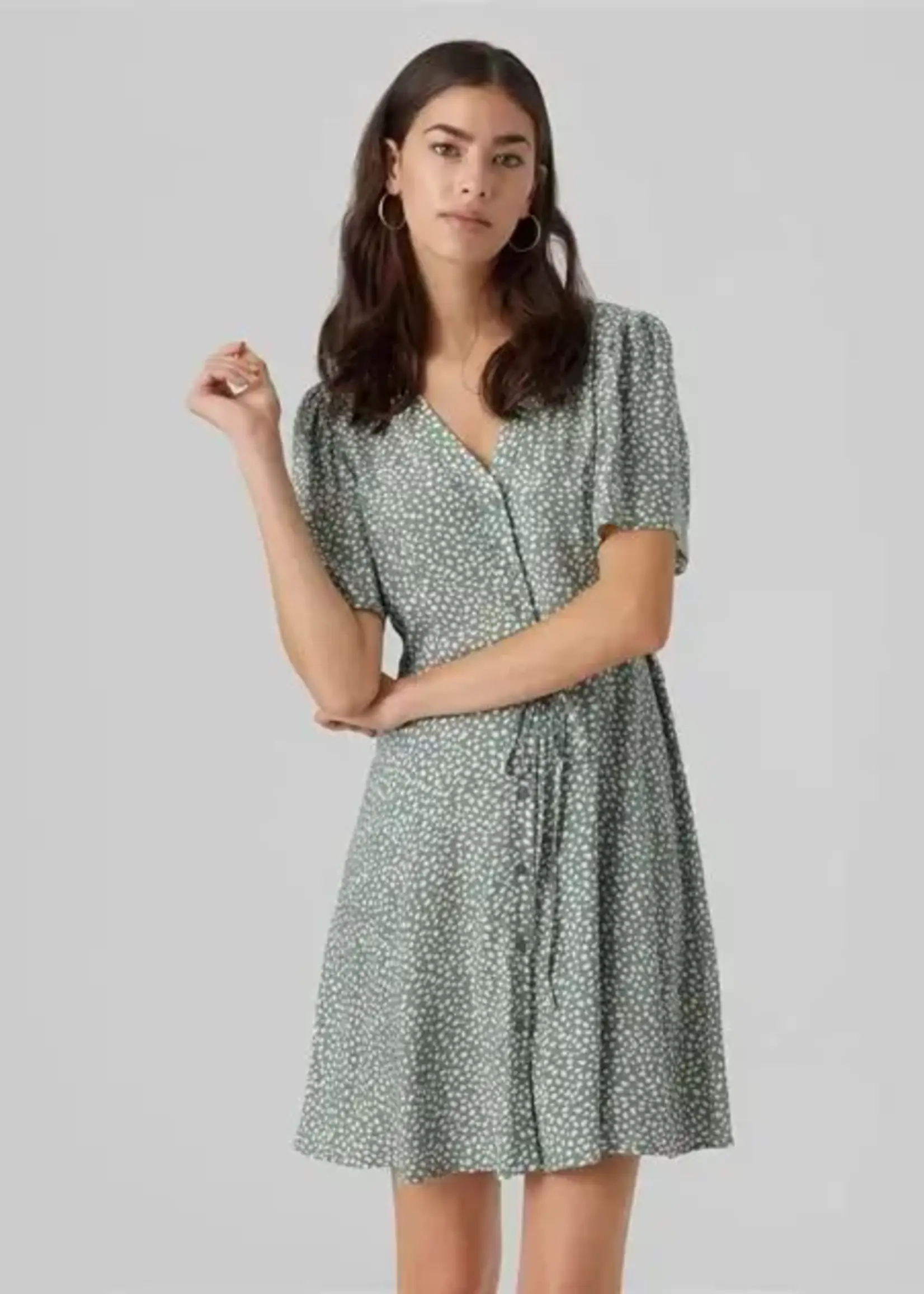 Vero Moda The Sunny Day V-Neck Mini
