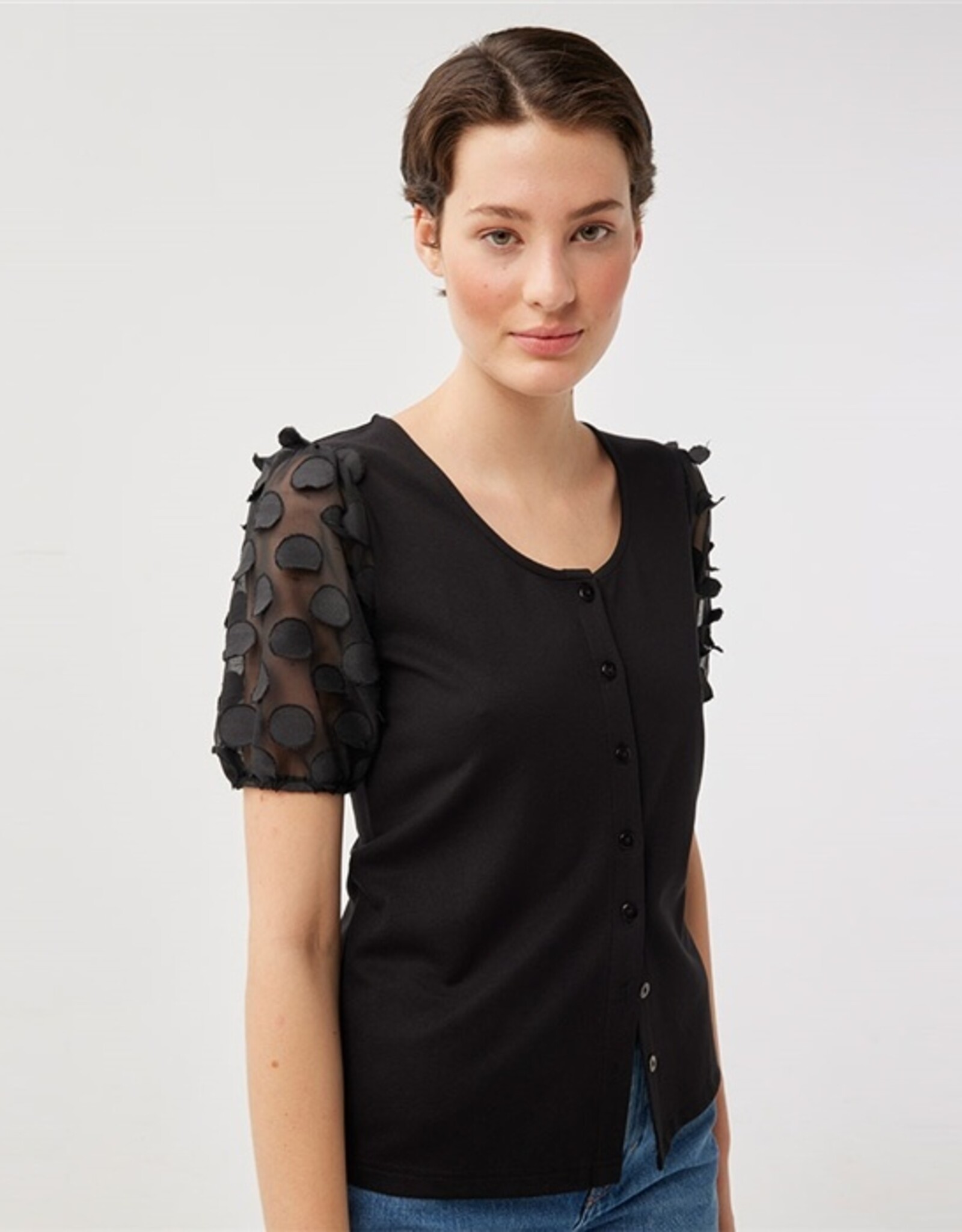 Leo & Ugo Leona Button Front Puff Sleeve Top TEV444
