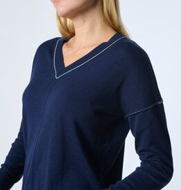 Kokun Navy/Lt Green VNeck