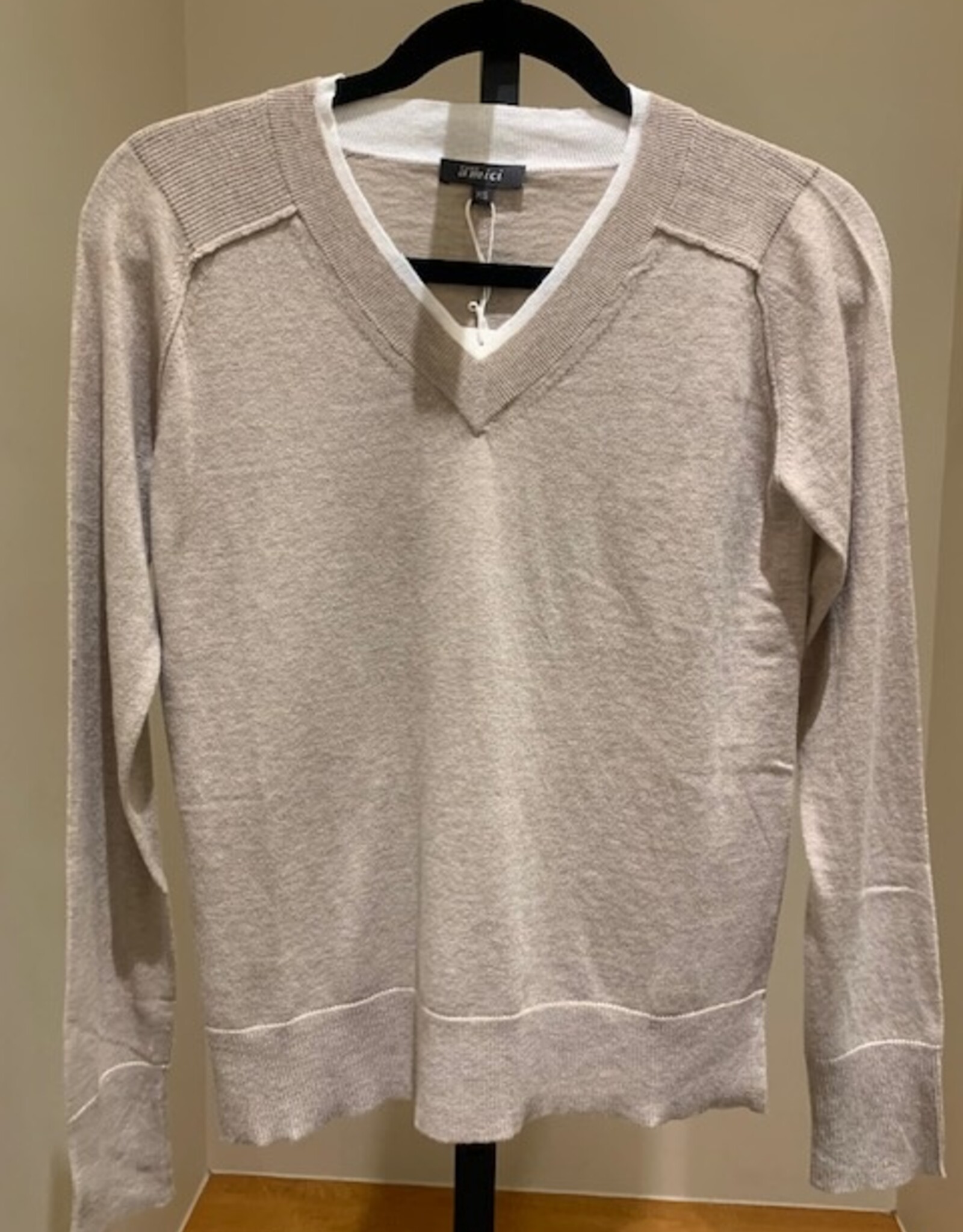 Pure Amici Vneck CS594