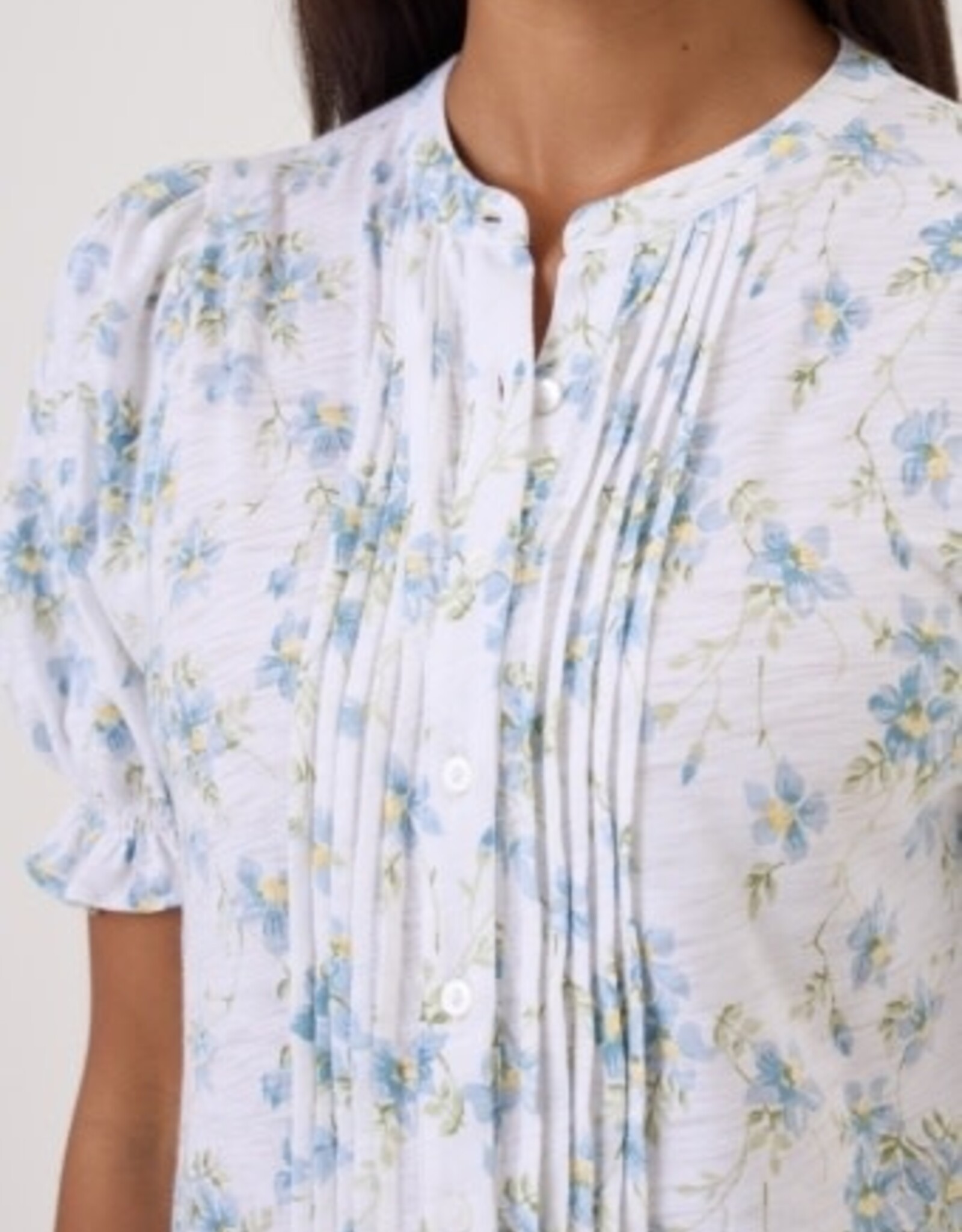 Goldie tees S/S PIN TUCK BLOUSE