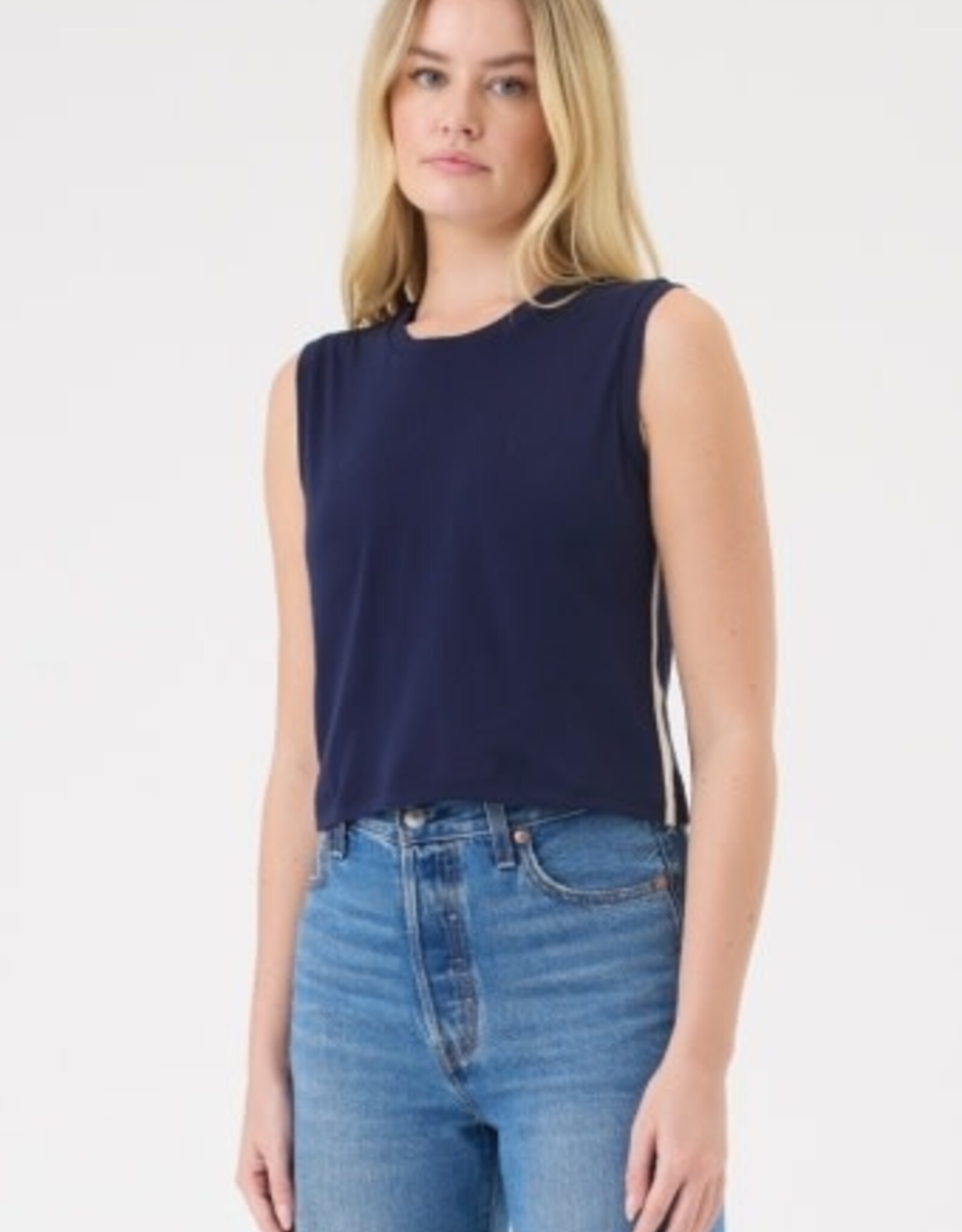 Goldie tees SLVLS CROP