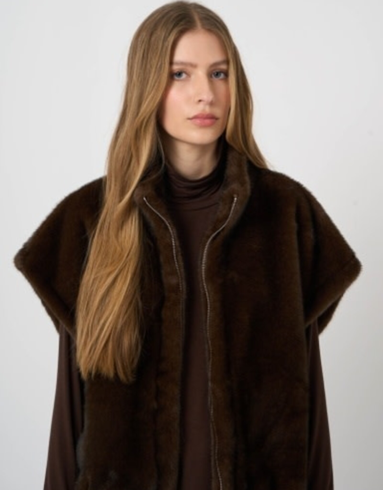 REPEAT CASHMERE Faux Fur Vest