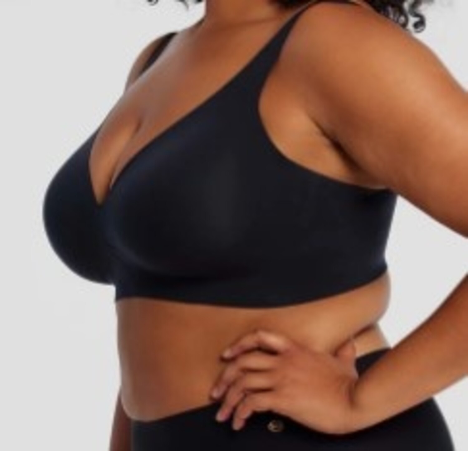 Starlette Plunge: The New Era of Wireless Bras for Support