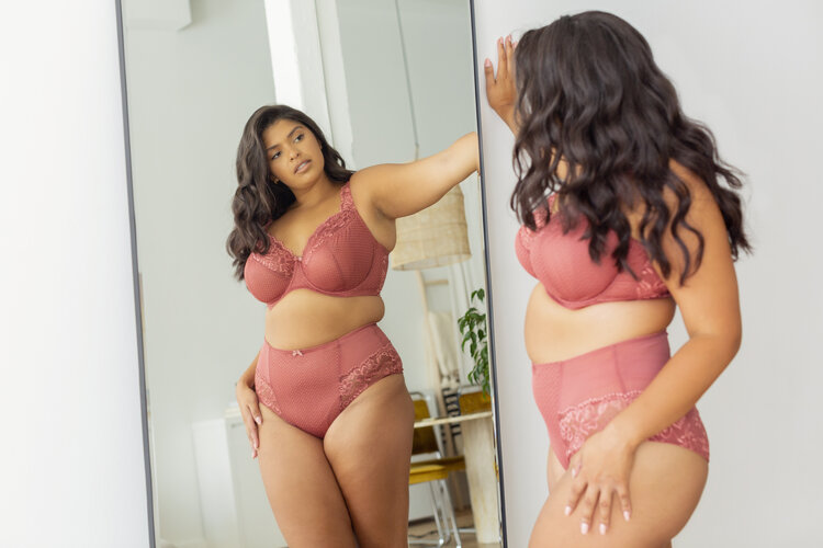 Fit Fully Yours Fit Fully Yours - Serena Lace B2761 - Basic