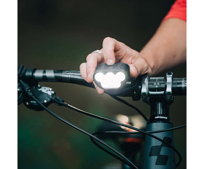 Lumière vélo Monteer 3500S (avant)