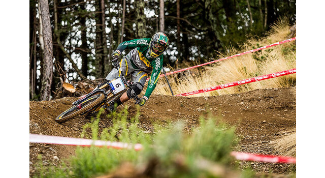 Comment choisir le bon vélo de montagne pour la descente, downhill ou dh?