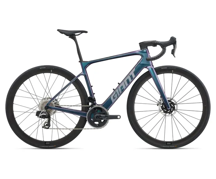 Vélo de route électrique Giant Defy E+ bleu irisé avec composants haut de gamme, vu de profil sur fond blanc.