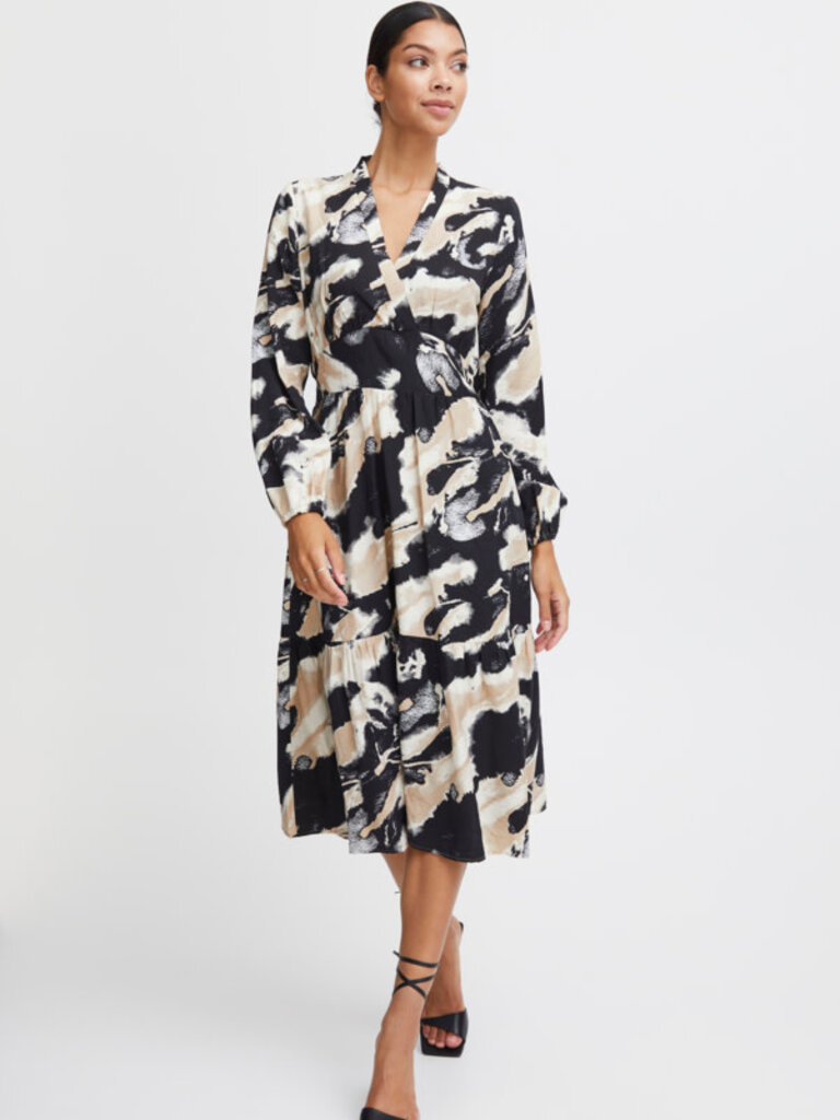 B. Young Black Cream Mix Midi
