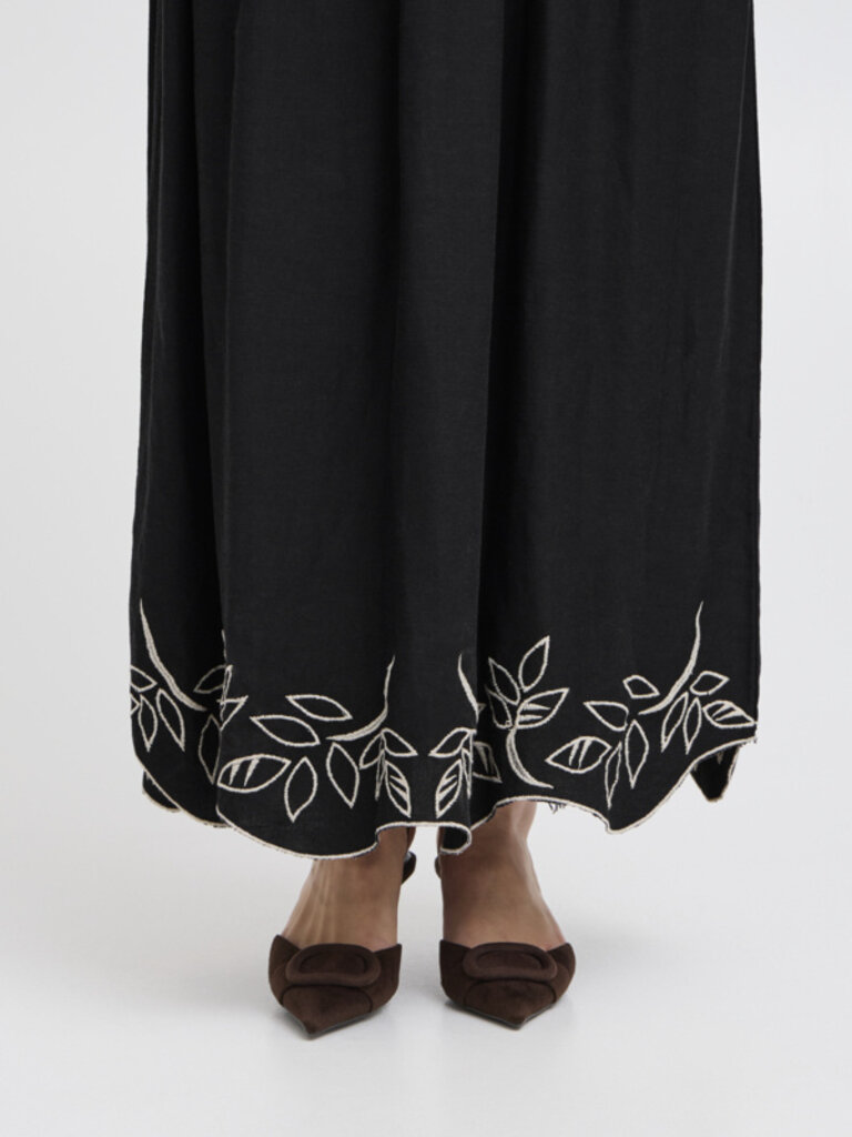 B. Young Maritime Morning Maxi