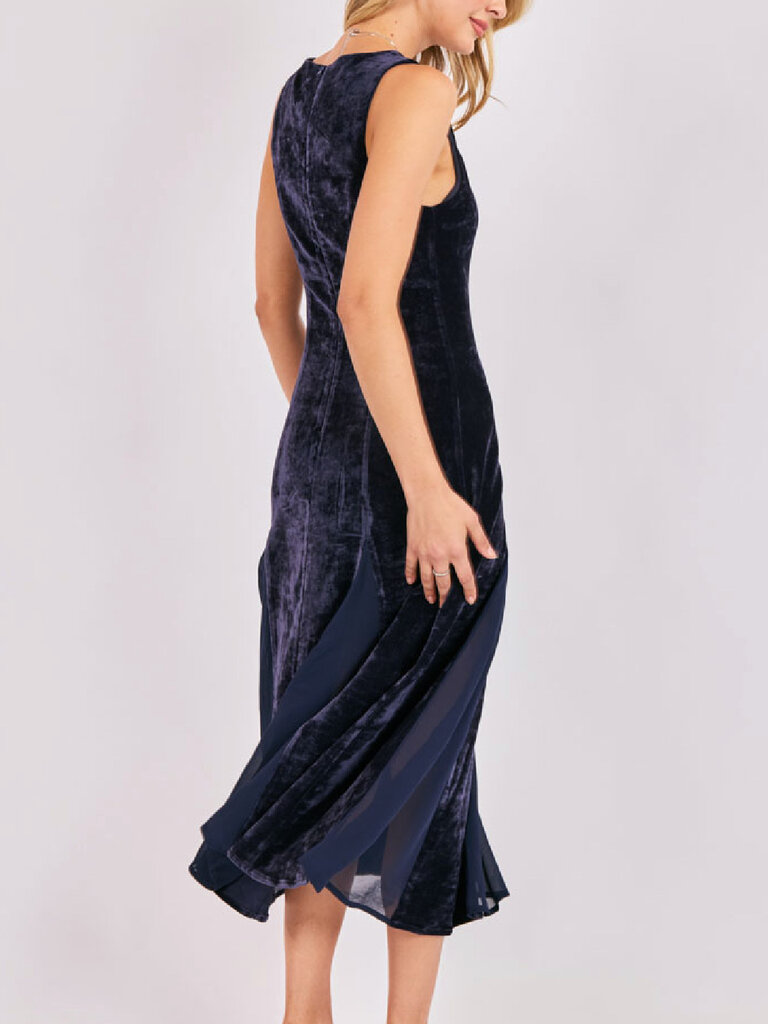 Sadie & Sage Midnight Velvet Dress