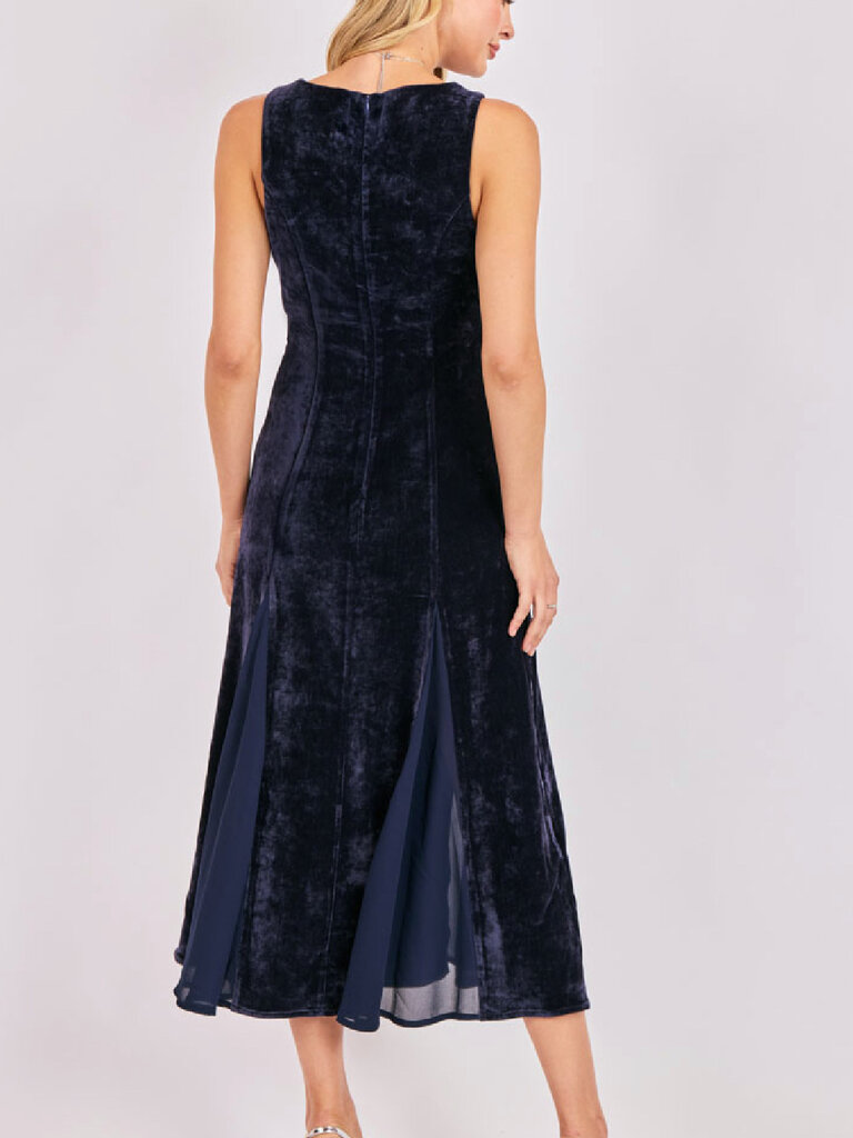 Sadie & Sage Midnight Velvet Dress