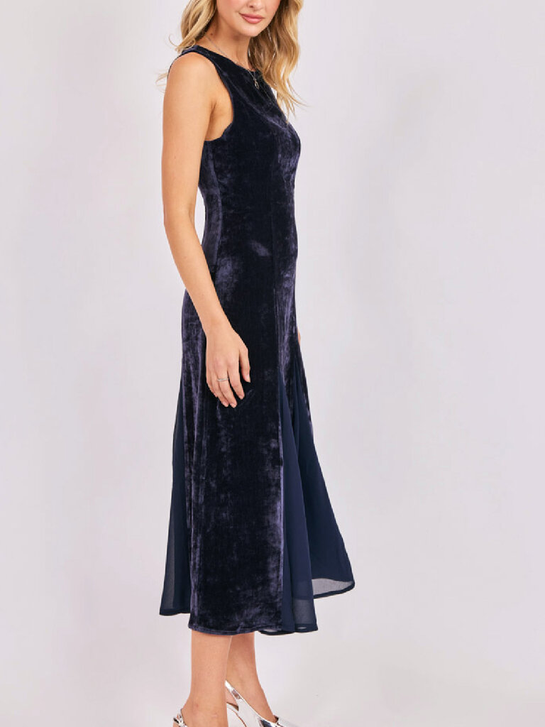 Sadie & Sage Midnight Velvet Dress