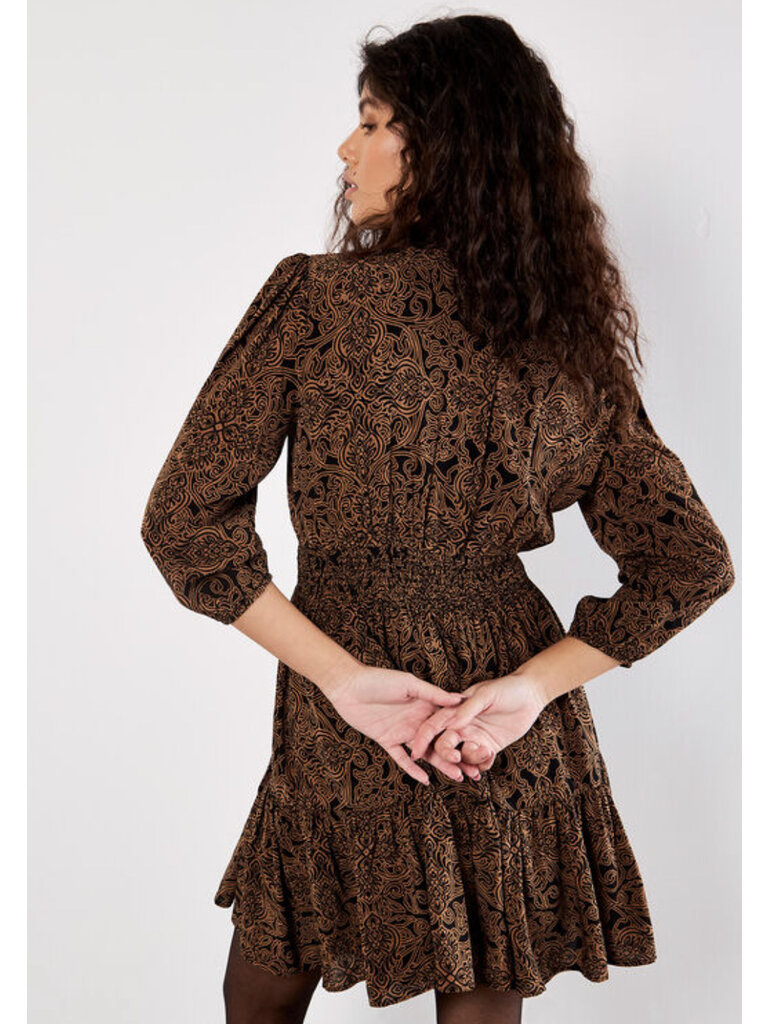 Apricot Paisley Brown Mini