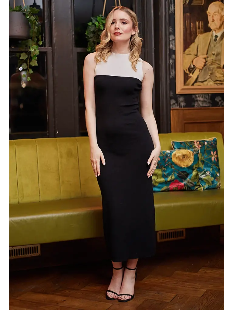 Angel Eyes Knitted Chic Midi