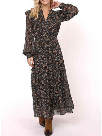 Sadie & Sage Timeless Floral Dress