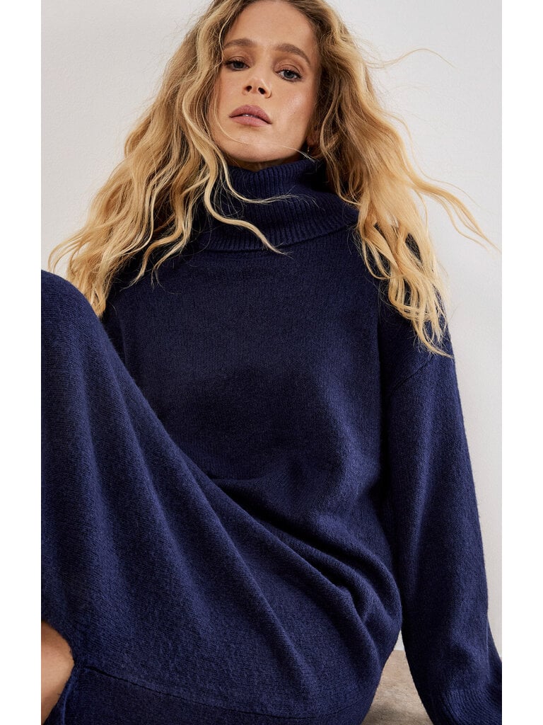 Apricot Navy Maxi Knit Dress