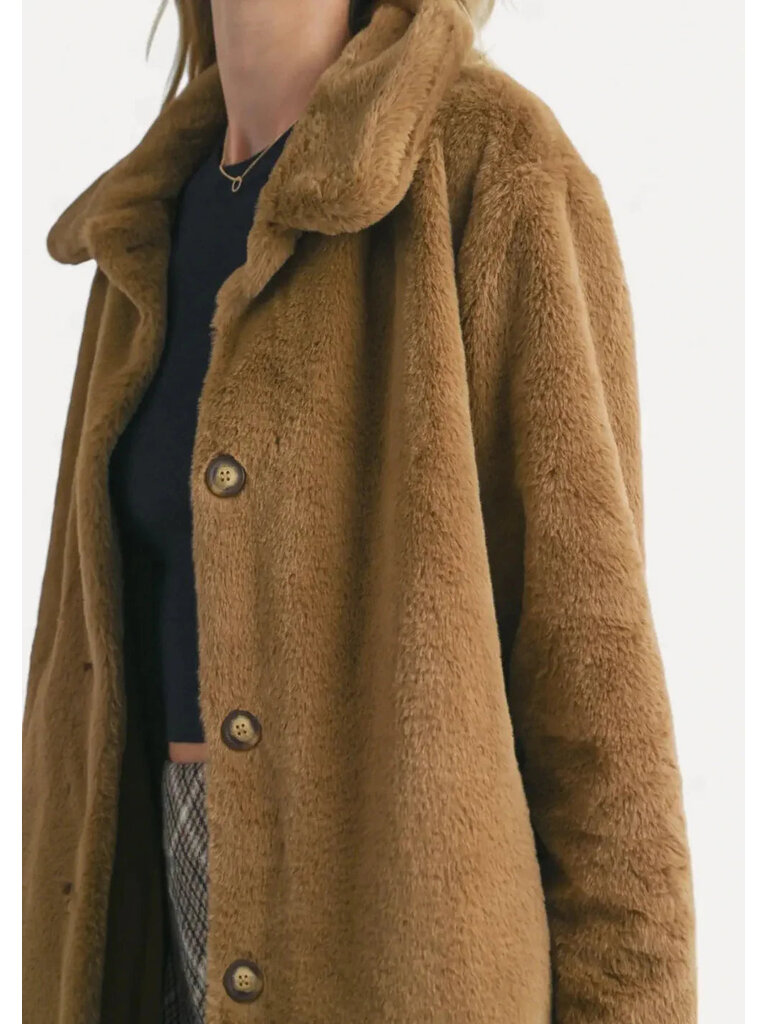 Sadie & Sage Golden Faux Fur Coat