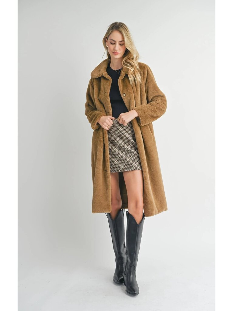 Sadie & Sage Golden Faux Fur Coat