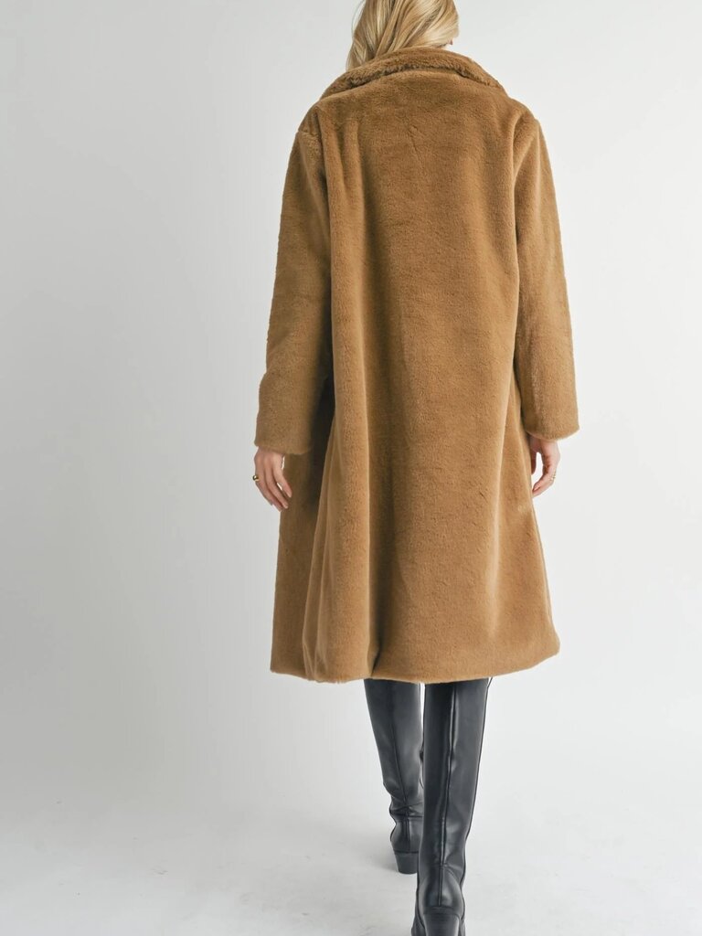 Sadie & Sage Golden Faux Fur Coat